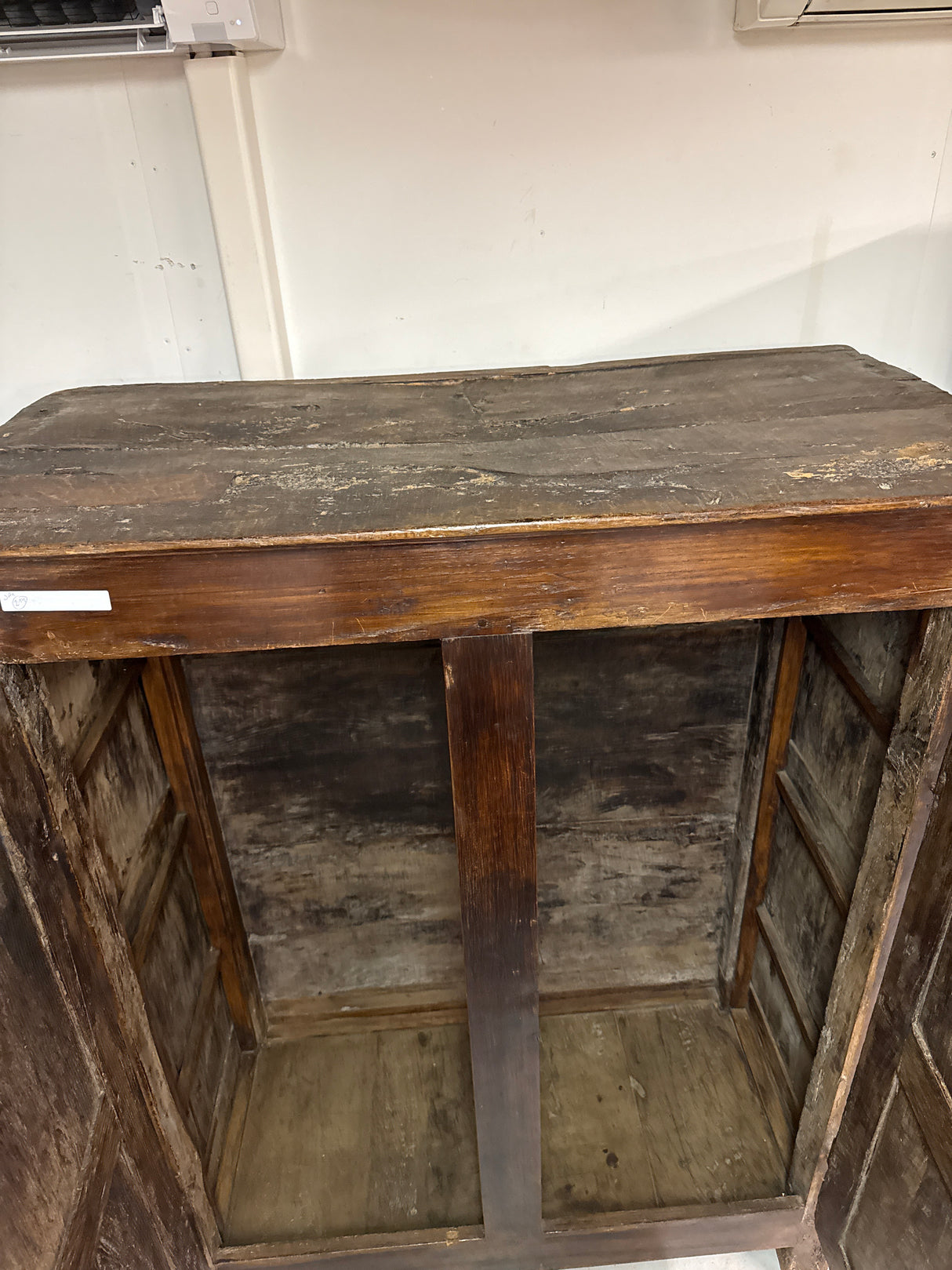 1800-luvun tammikaappi L.128cm, S.61.5cm, K.167cm