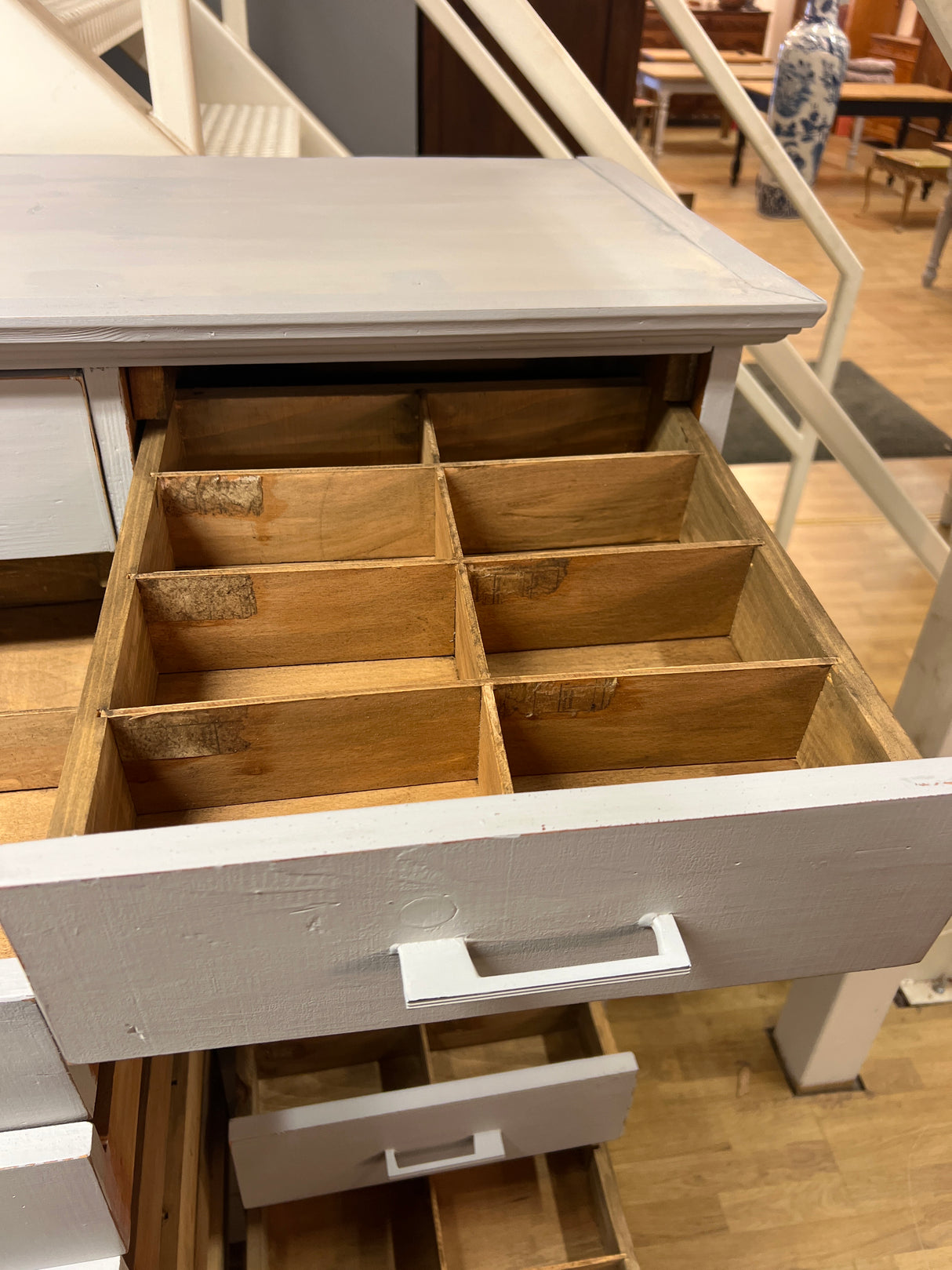 Arkistointi/lokerikko lipasto L. 86,5cm, S. 47cm ja K. 152cm