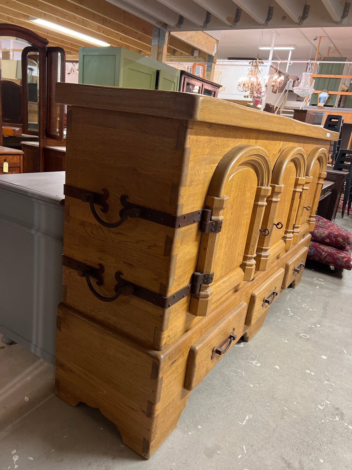 Gorgeous oak sideboard L.232.5cm, D. 56cm and H. 130cm