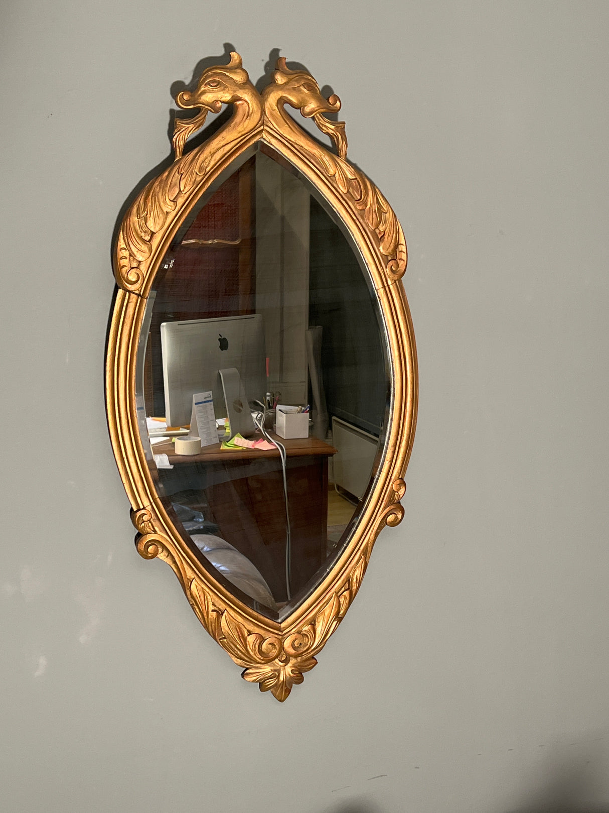 Kaunis fasettihiottu peili. K.90,5cm ja L. 46cm