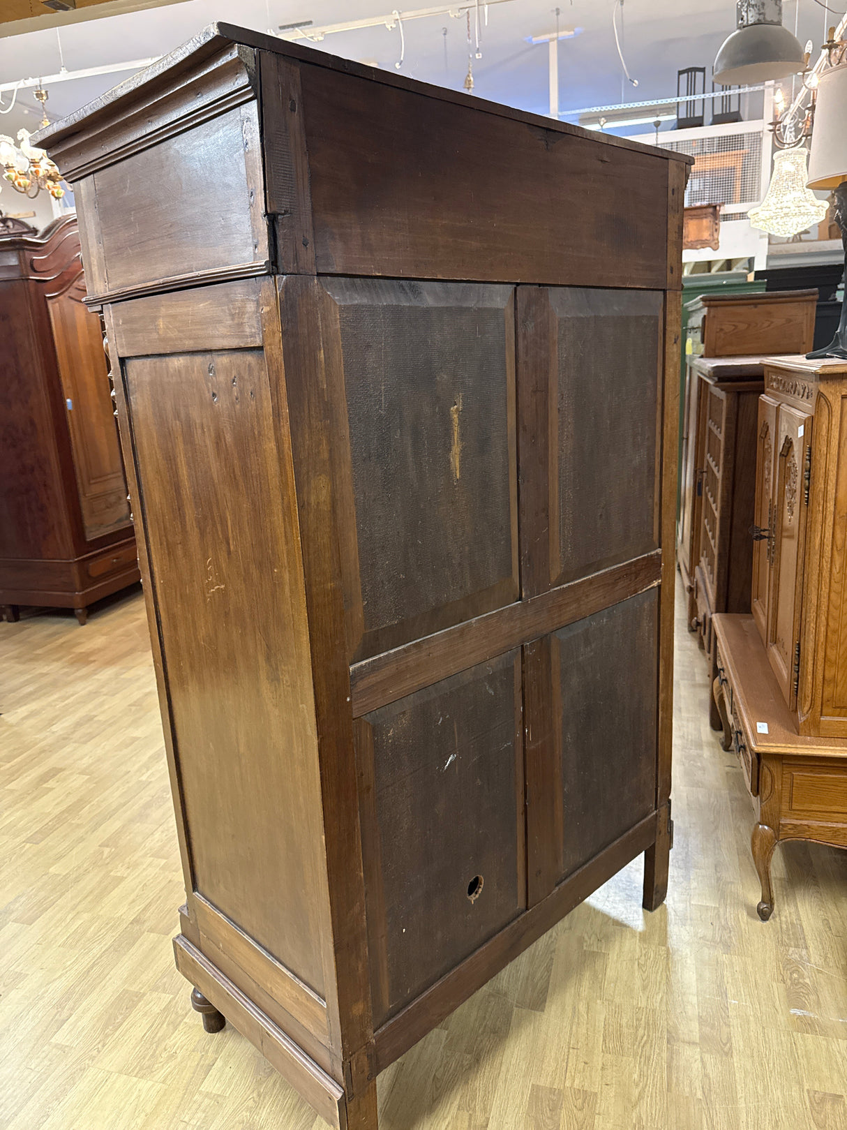 Huikea liinavaatekaappi L.115.5cm, S.60cm, K.177.5cm