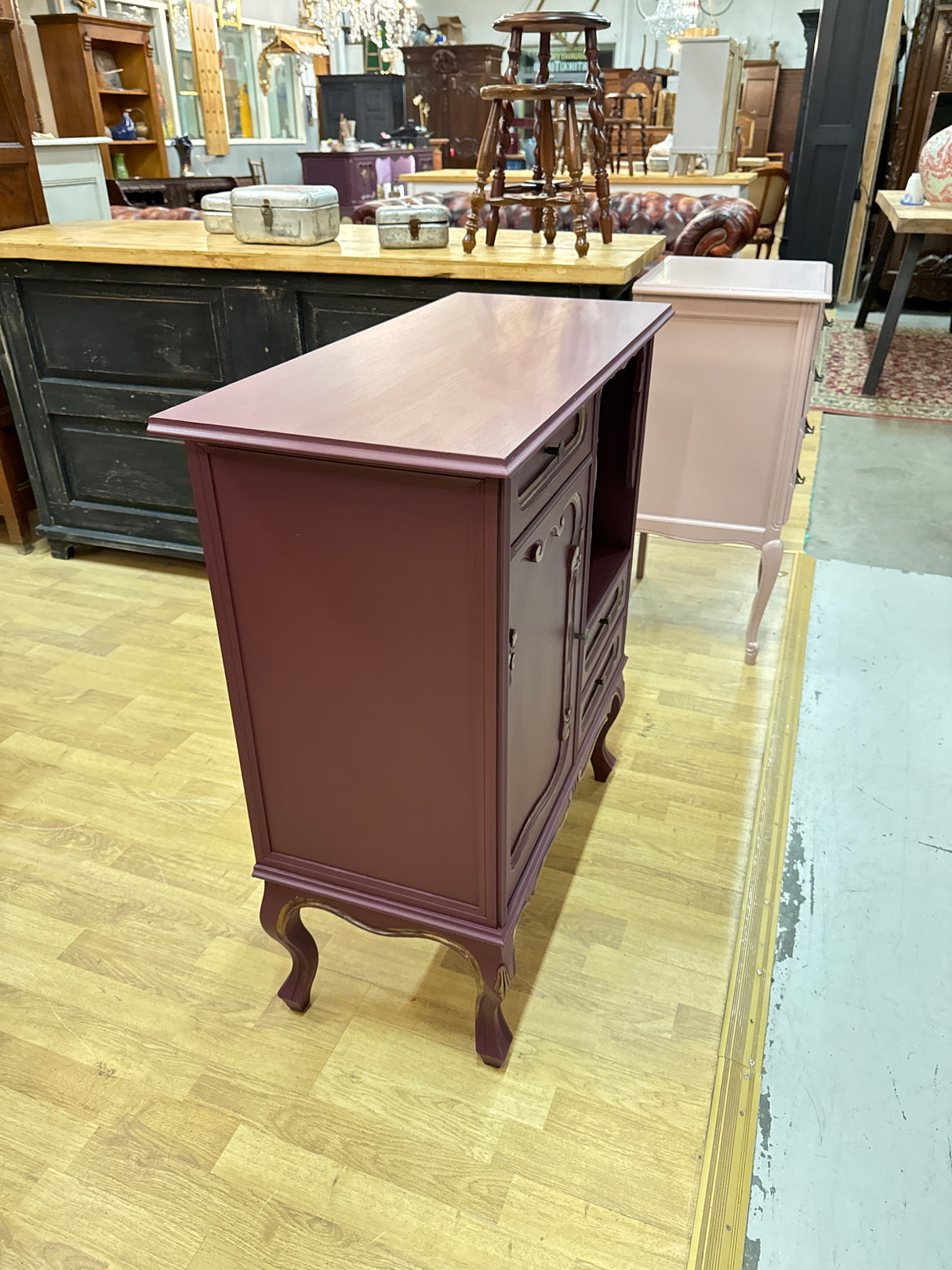 Kaunis puhelinpöytä L.81cm, S.36.5cm, K.88.5cm