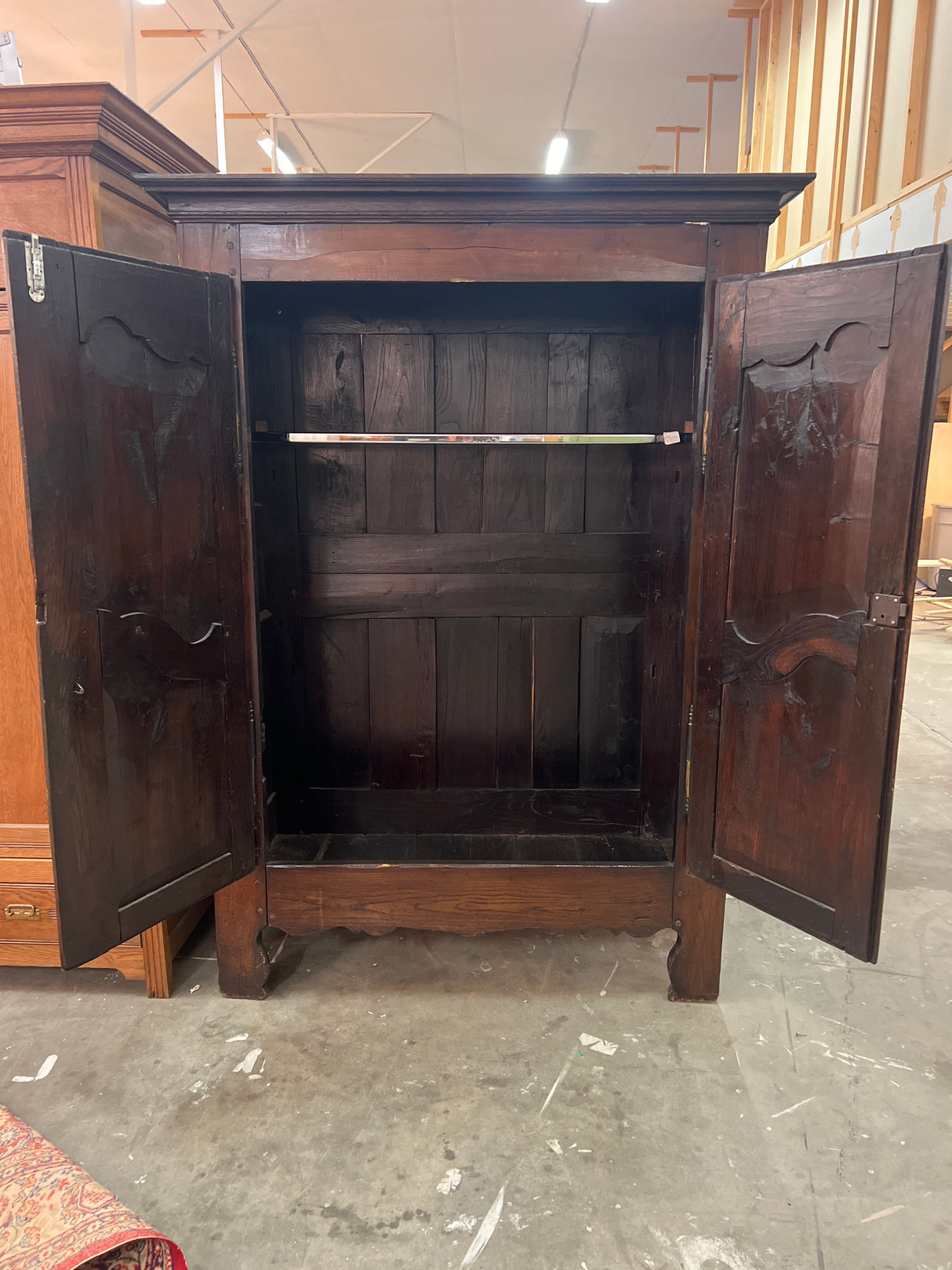 1800-luvun vaatekaappi