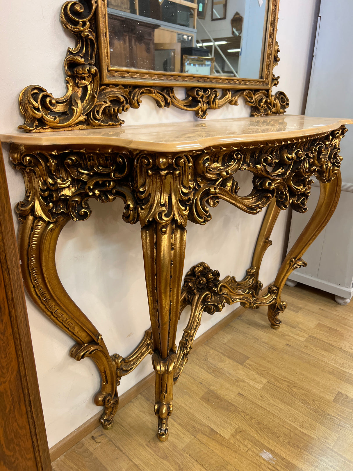 Huikea rokokoo konsolipeilipöytä L. 138cm, S. 41,5cm ja K. 258cm