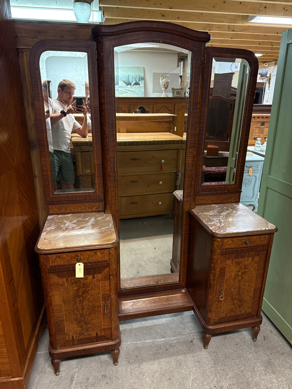 Peilipöytä / pukeutumiskaluste L.131cm, S.45cm, K.189cm