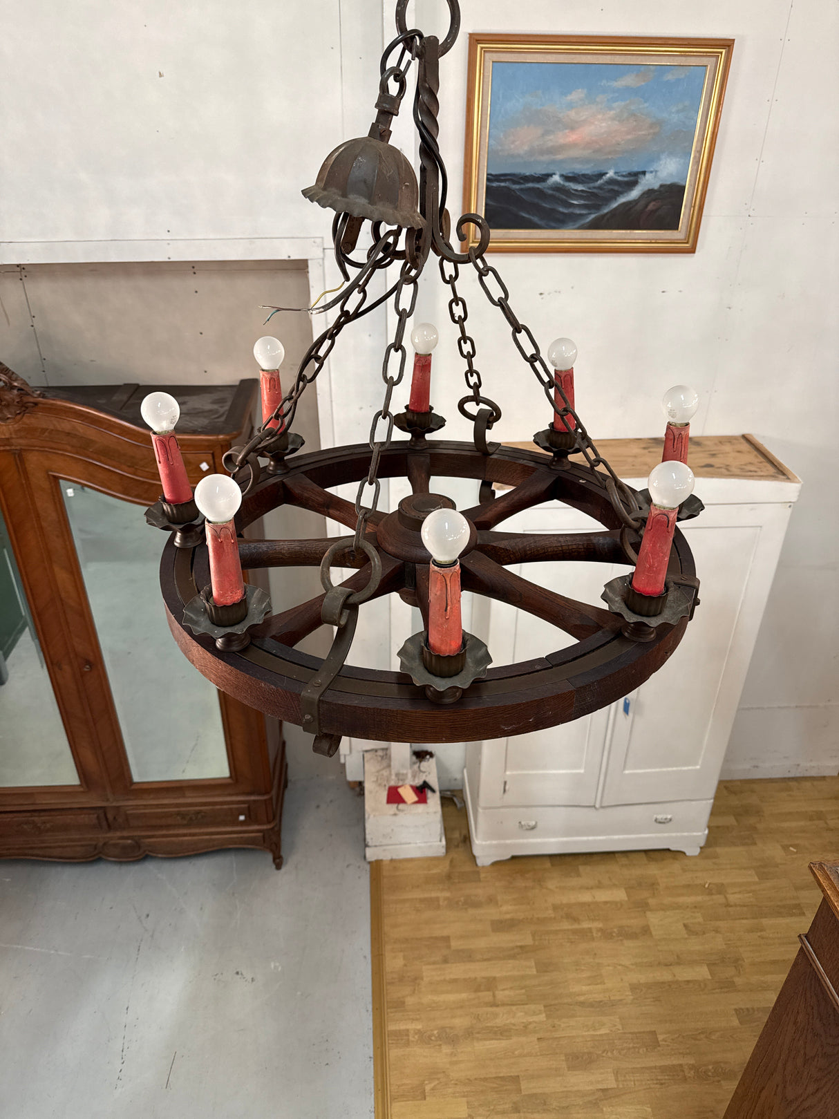 Gorgeous cartwheel lamp