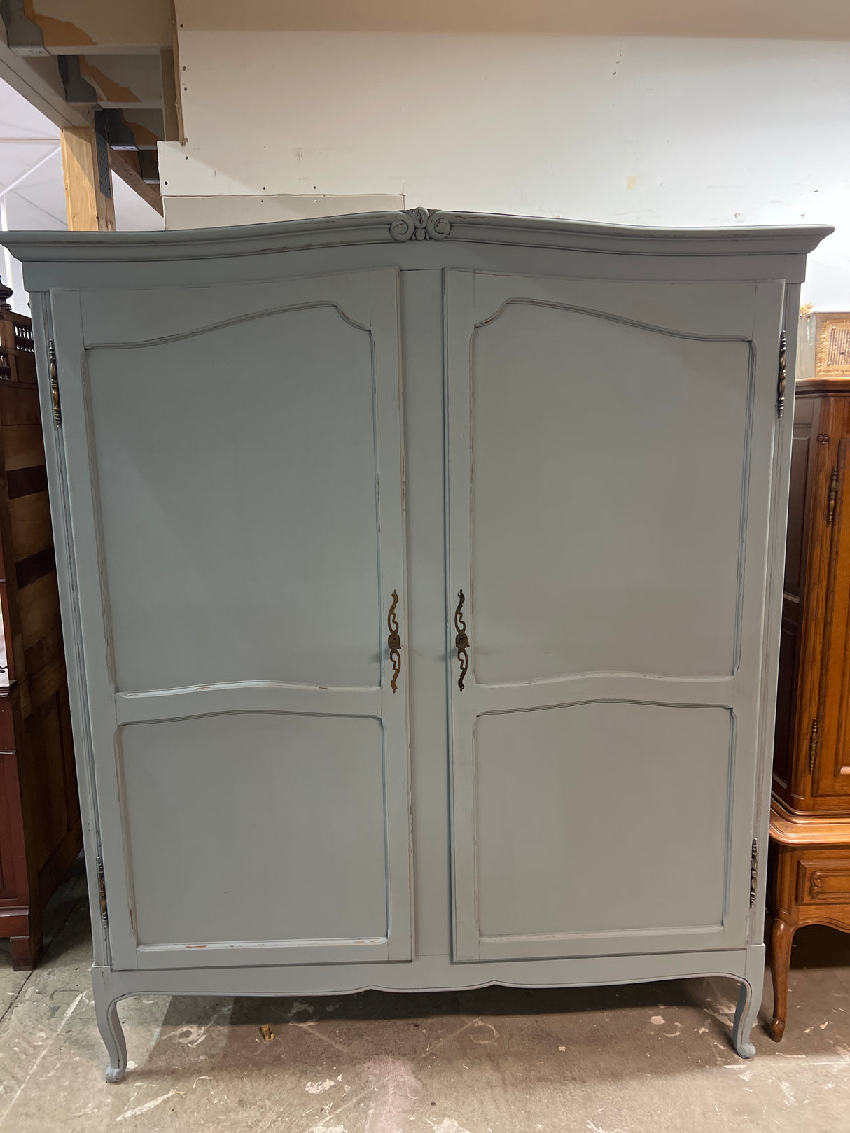 Rokokoo vaatekaappi L.156,5cm, S. 60cm ja K. 186,5cm