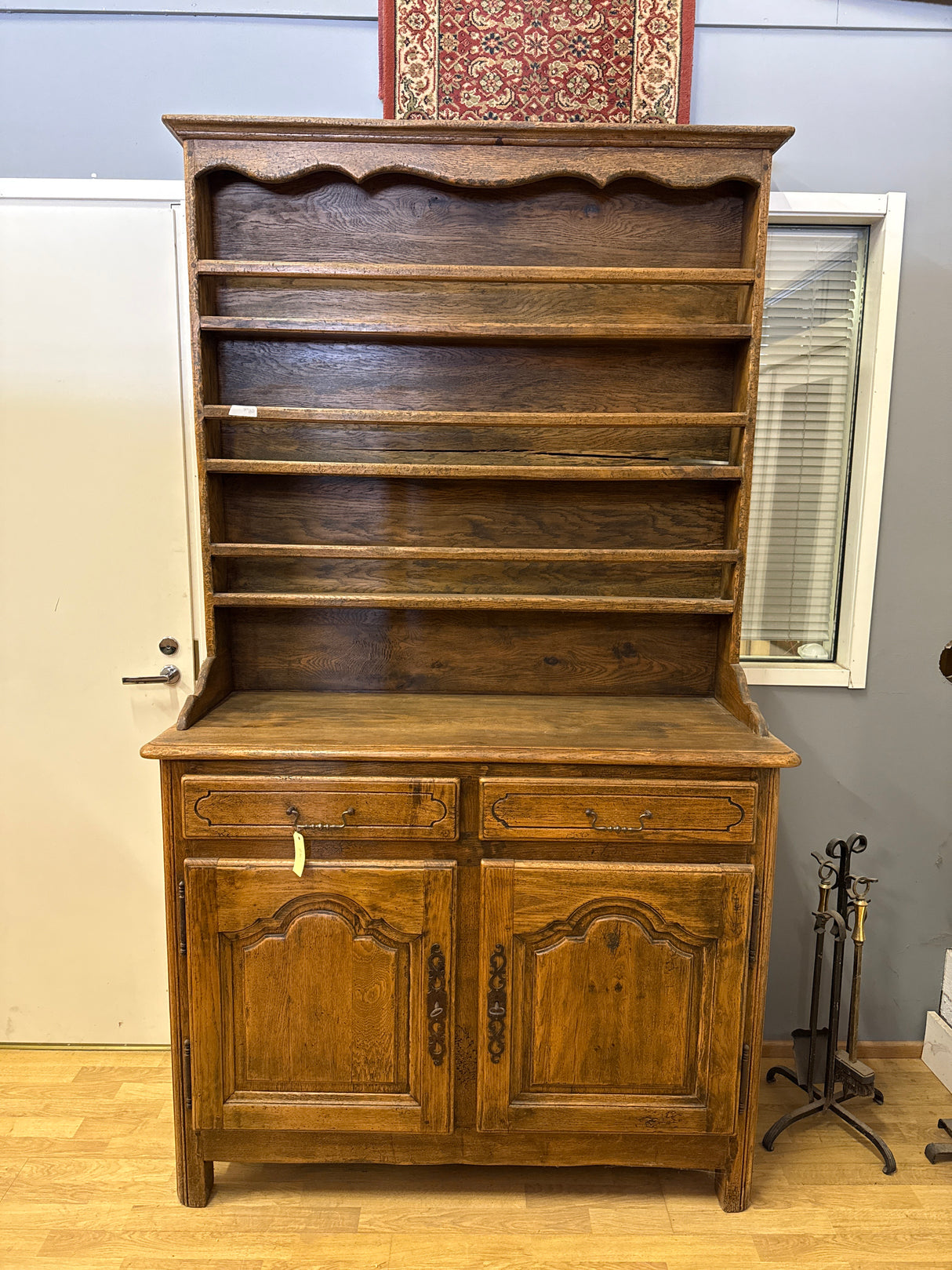 Astiakaappi/lautashylly L.125.5cm, S.49cm, K.220cm