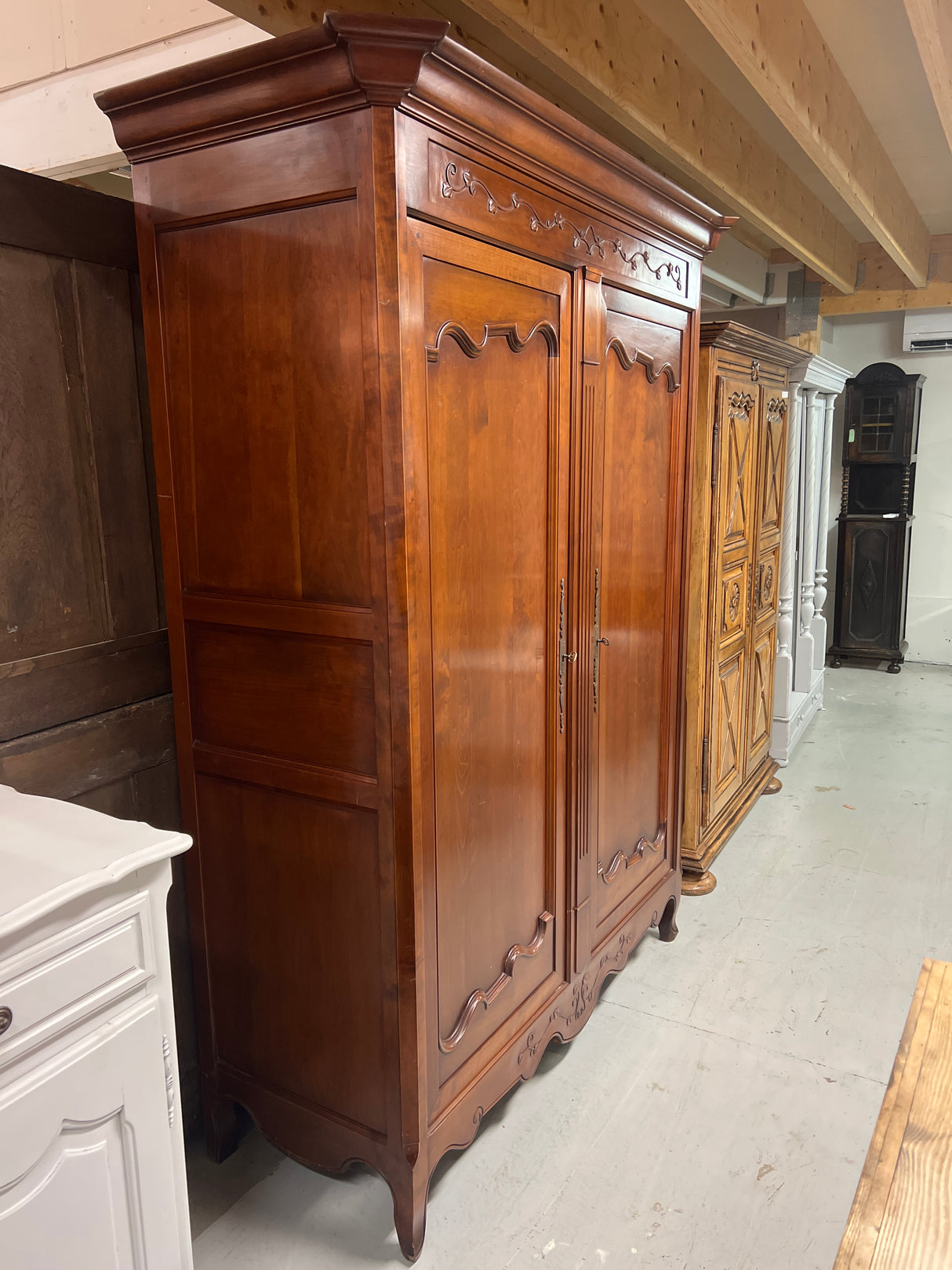 Todella tasokas mahonki vaatekaappi L. 165cm, S. 65cm ja K. 210cm