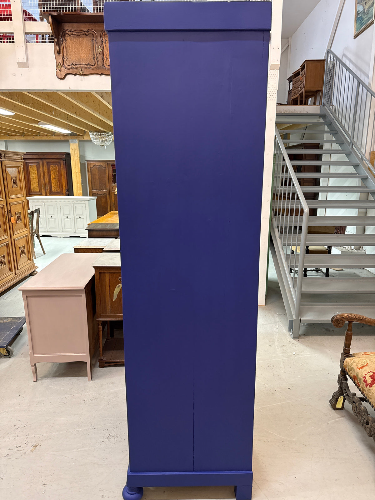 Kaunis 1ovinen vaatekaappi L.67cm,S.58cm,K.208.5cm