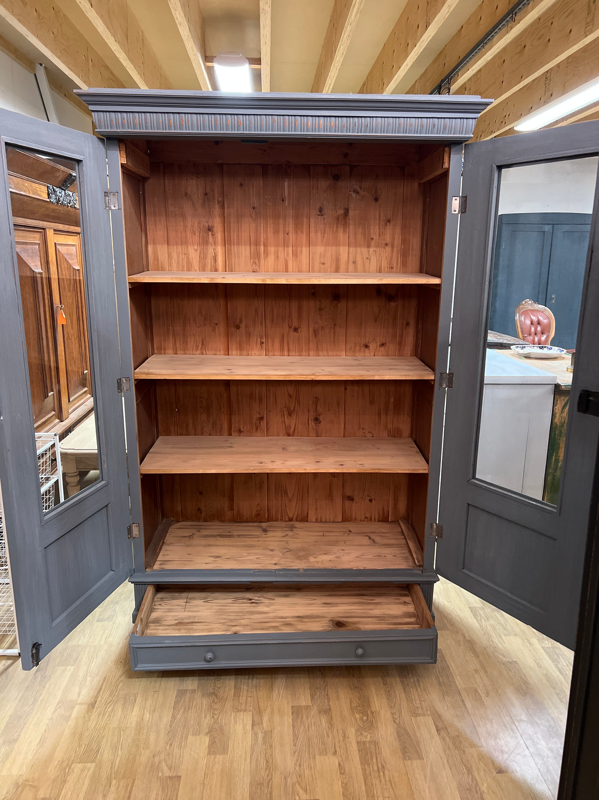 Display cabinet