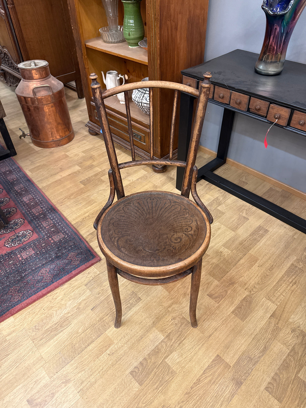 Thonet tuoli L.45cm, S.50cm, K.92cm istuinkorkeus 48cm