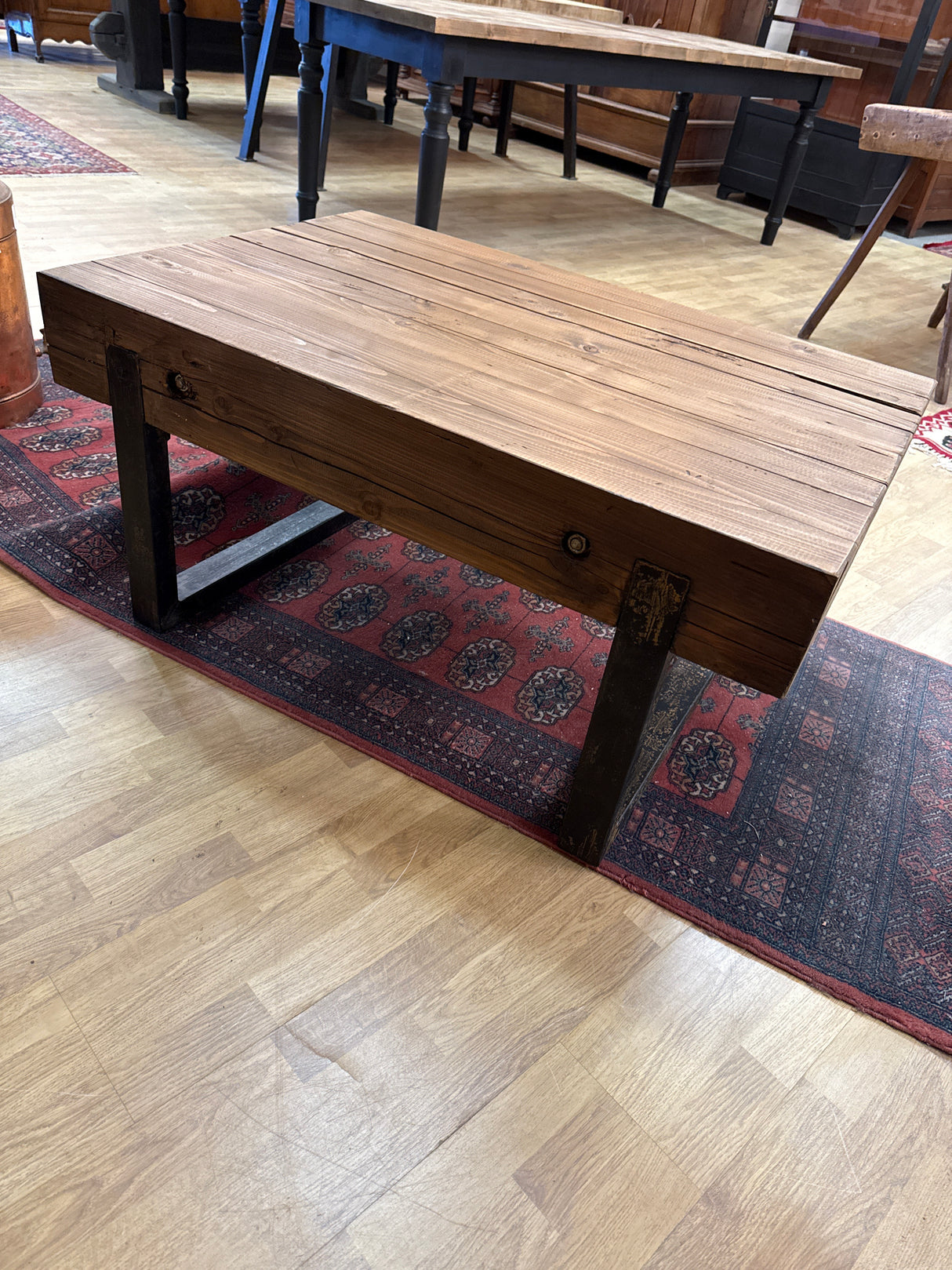 Mahtava sohvapöytä