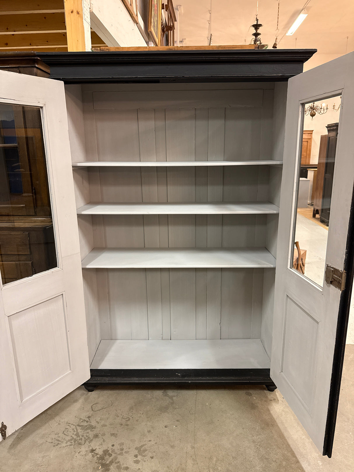 Vitriinikaappi L.129cm, S.50.5cm, K.188cm