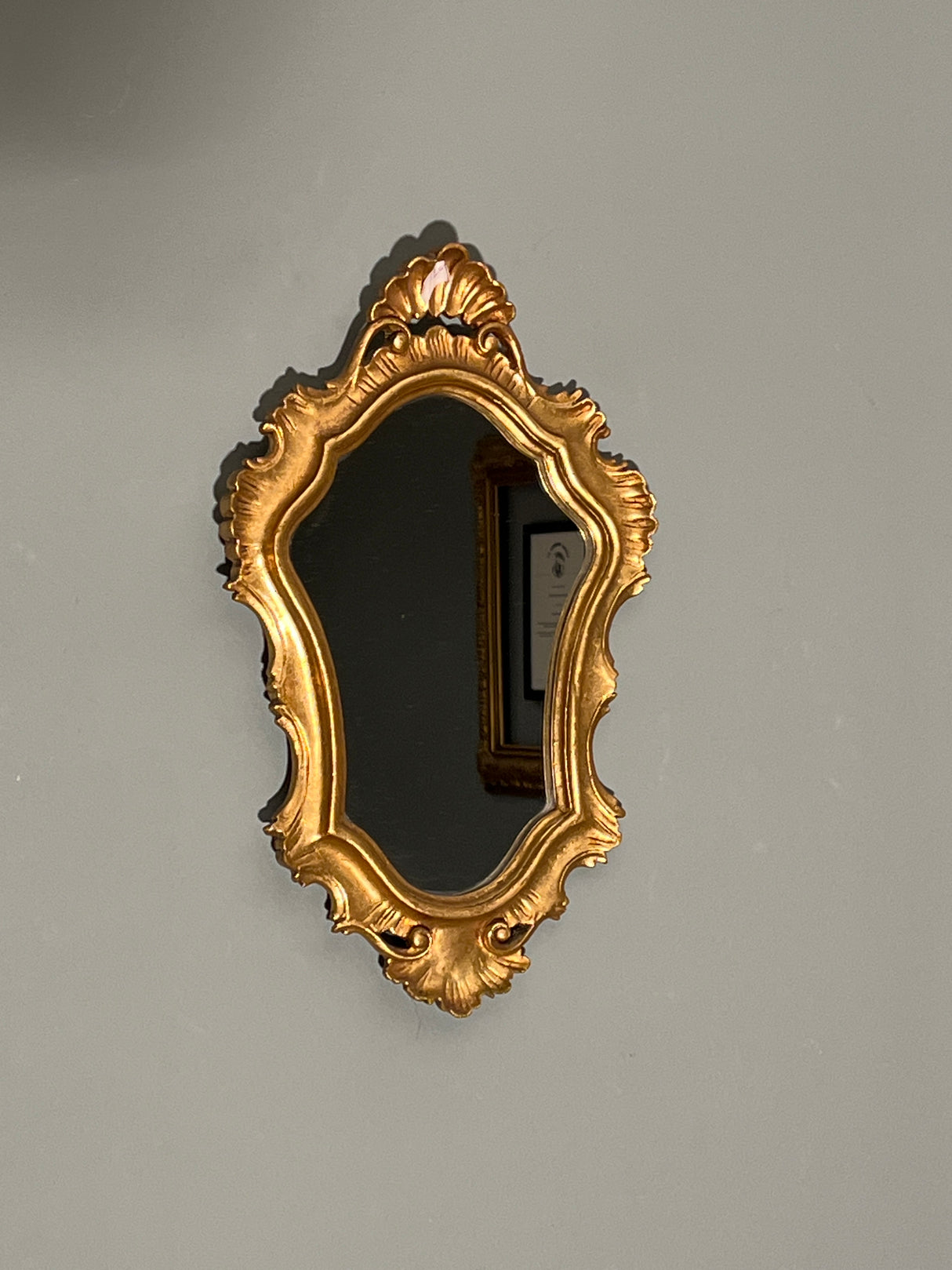 Minikokoinen rokokoo peili K. 42cm ja L. 26cm