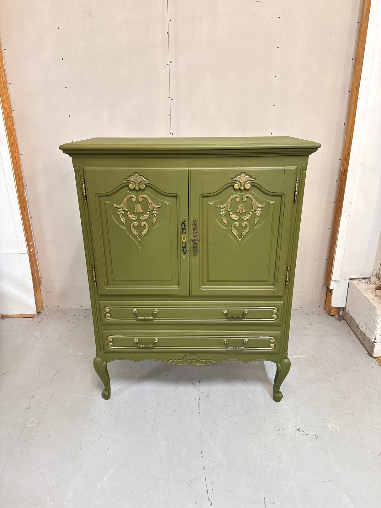 Rokokoo-pikkukaappi L.93.5cm, S.44cm, K.119cm