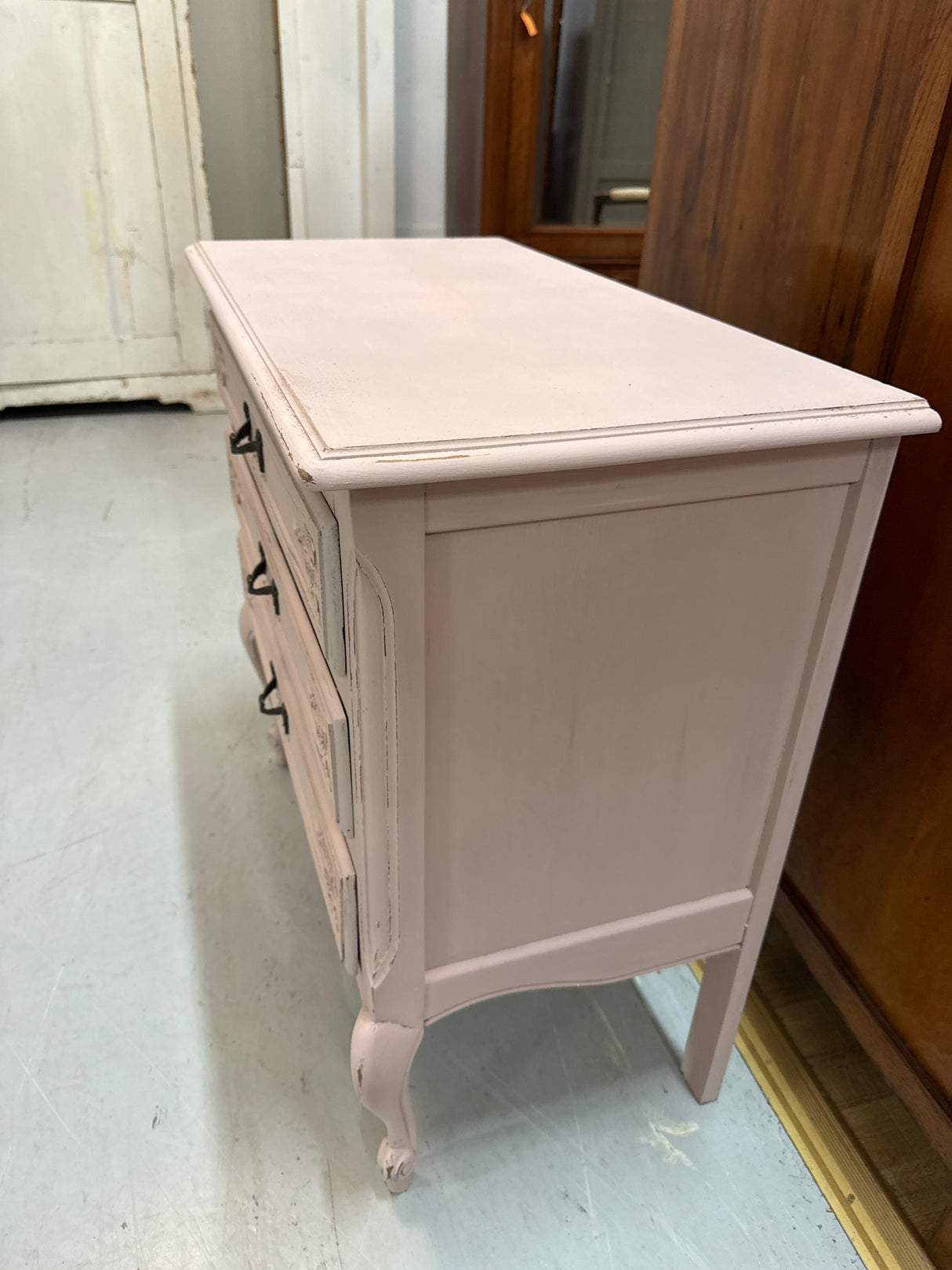 Rokokoo-lipasto L,80cm, S,40cm, K.75,5cm.