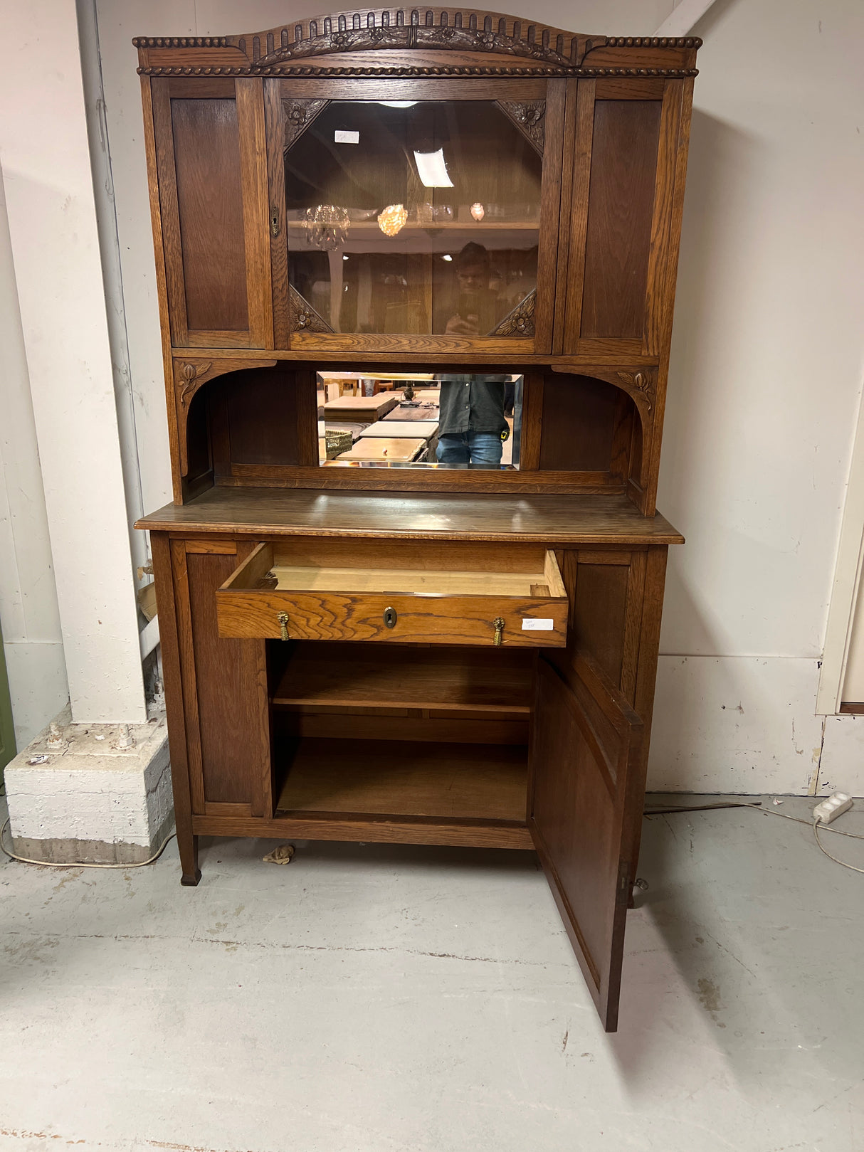 Art Nouveau display cabinet W.125.5cm, D. 50cm and H. 209cm