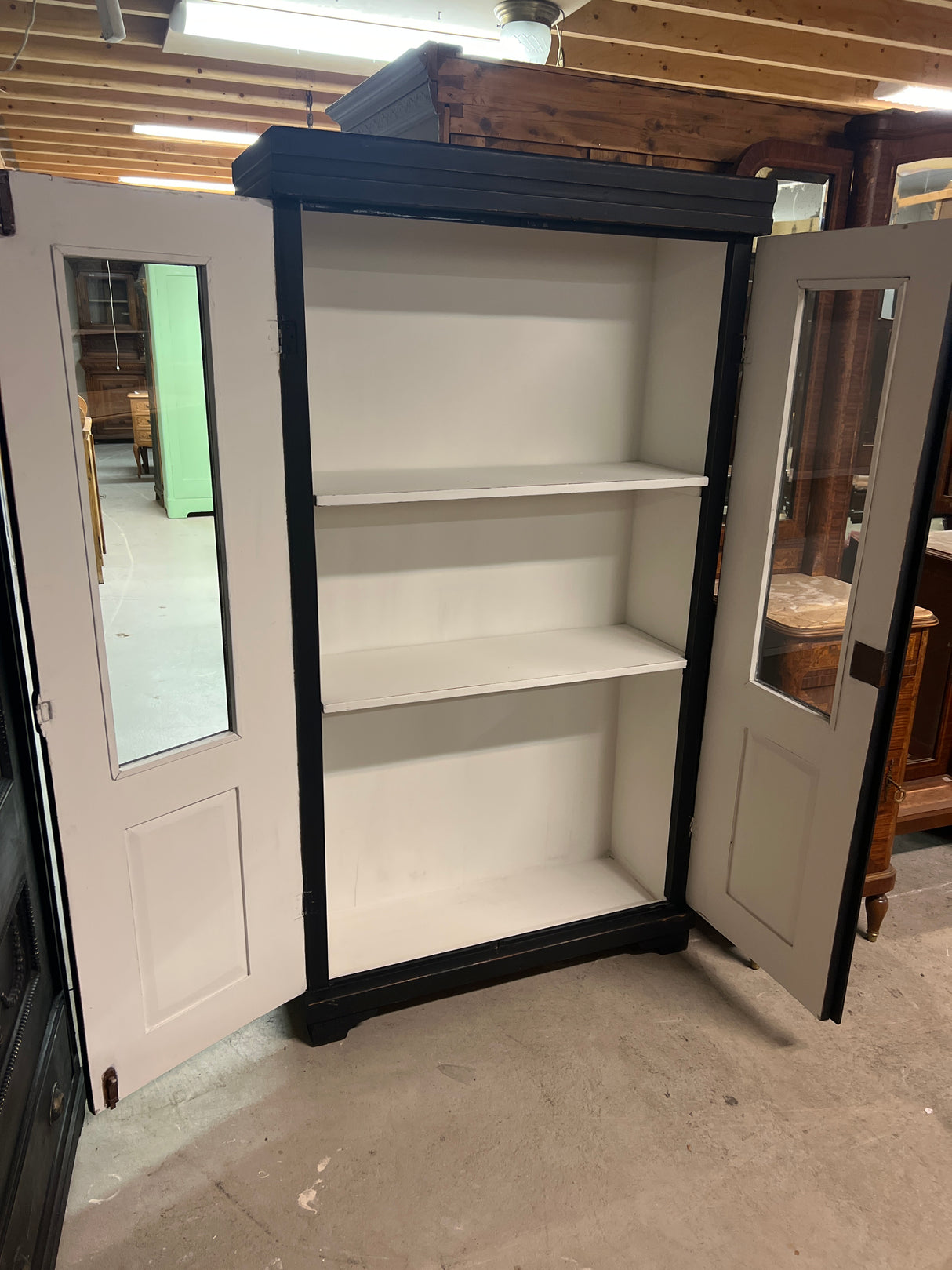 Small farmhouse display cabinet W. 92.5cm, D. 34.5cm and H. 166.5cm