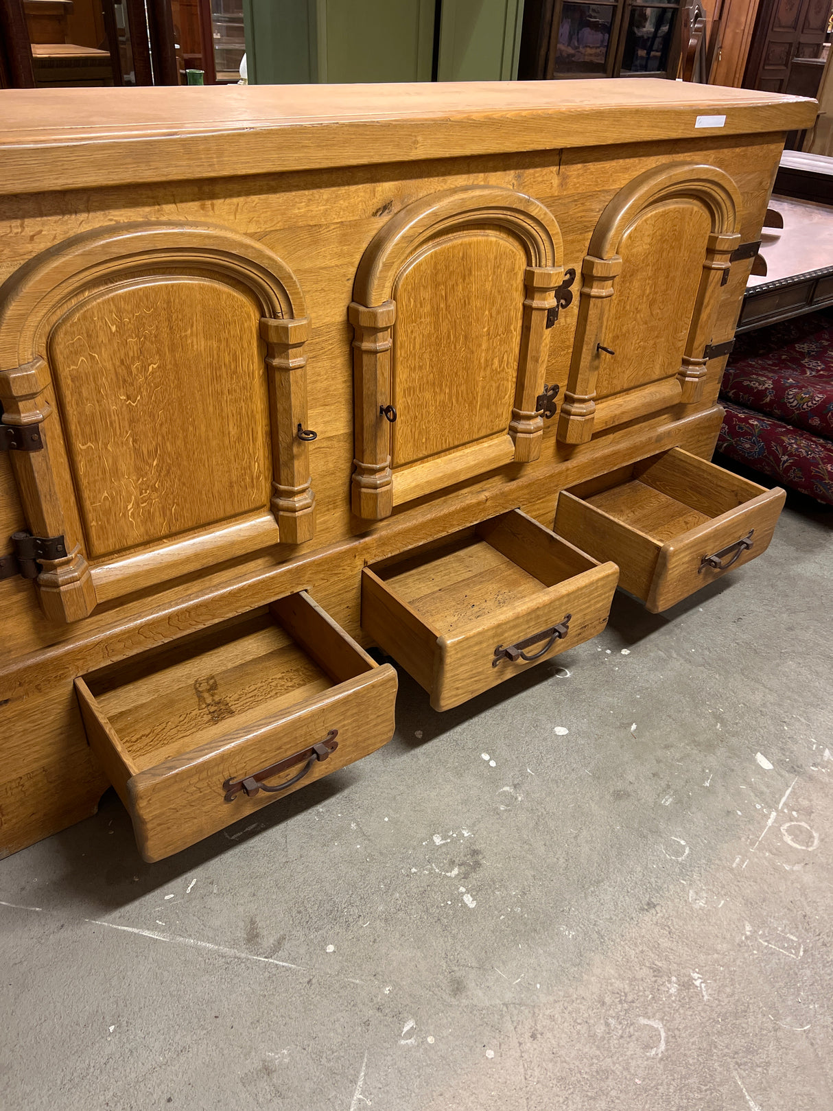 Gorgeous oak sideboard L.232.5cm, D. 56cm and H. 130cm