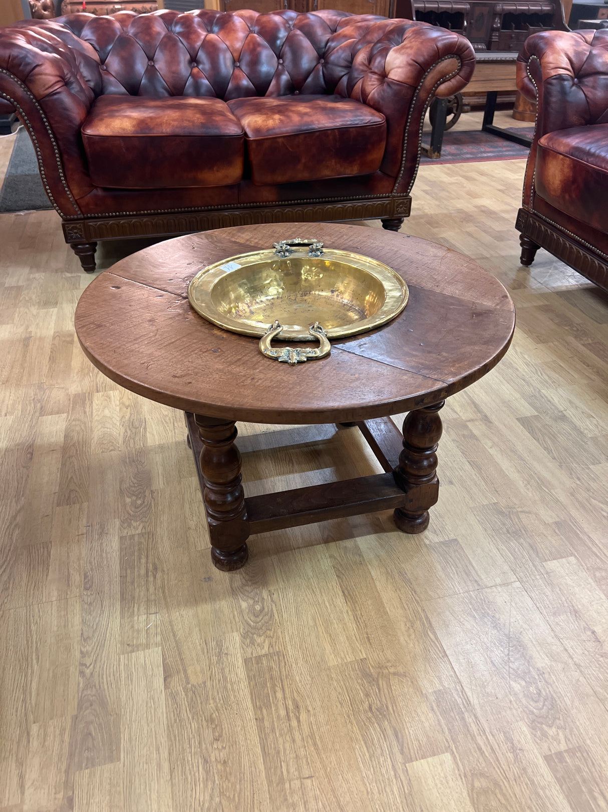 Pyöreä sohvapöytä Halk. 77cm ja K. 45cm