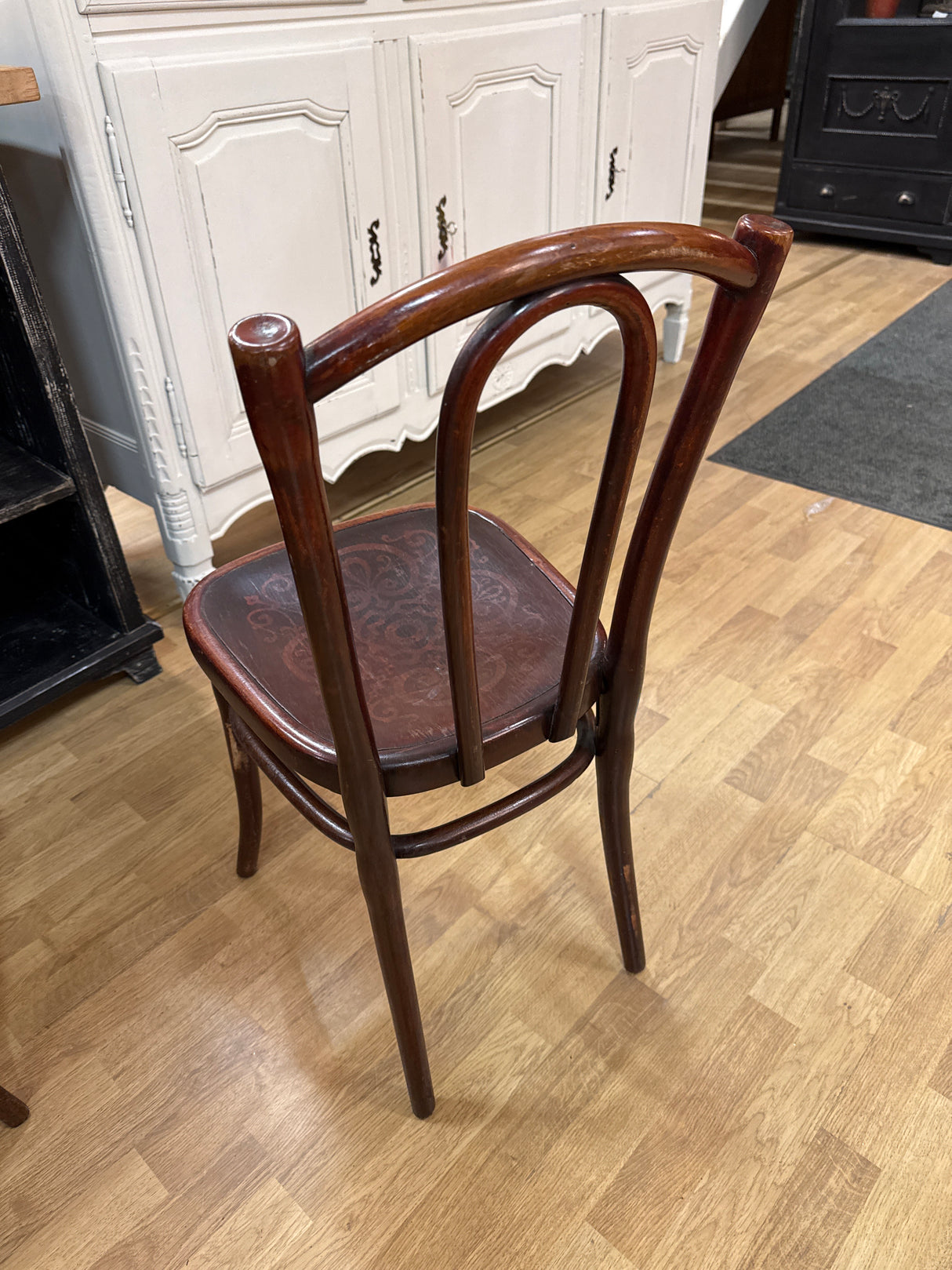 Thonet Vienna chair, L.37cm D.42cm, H.86cm, seat height 47.5cm