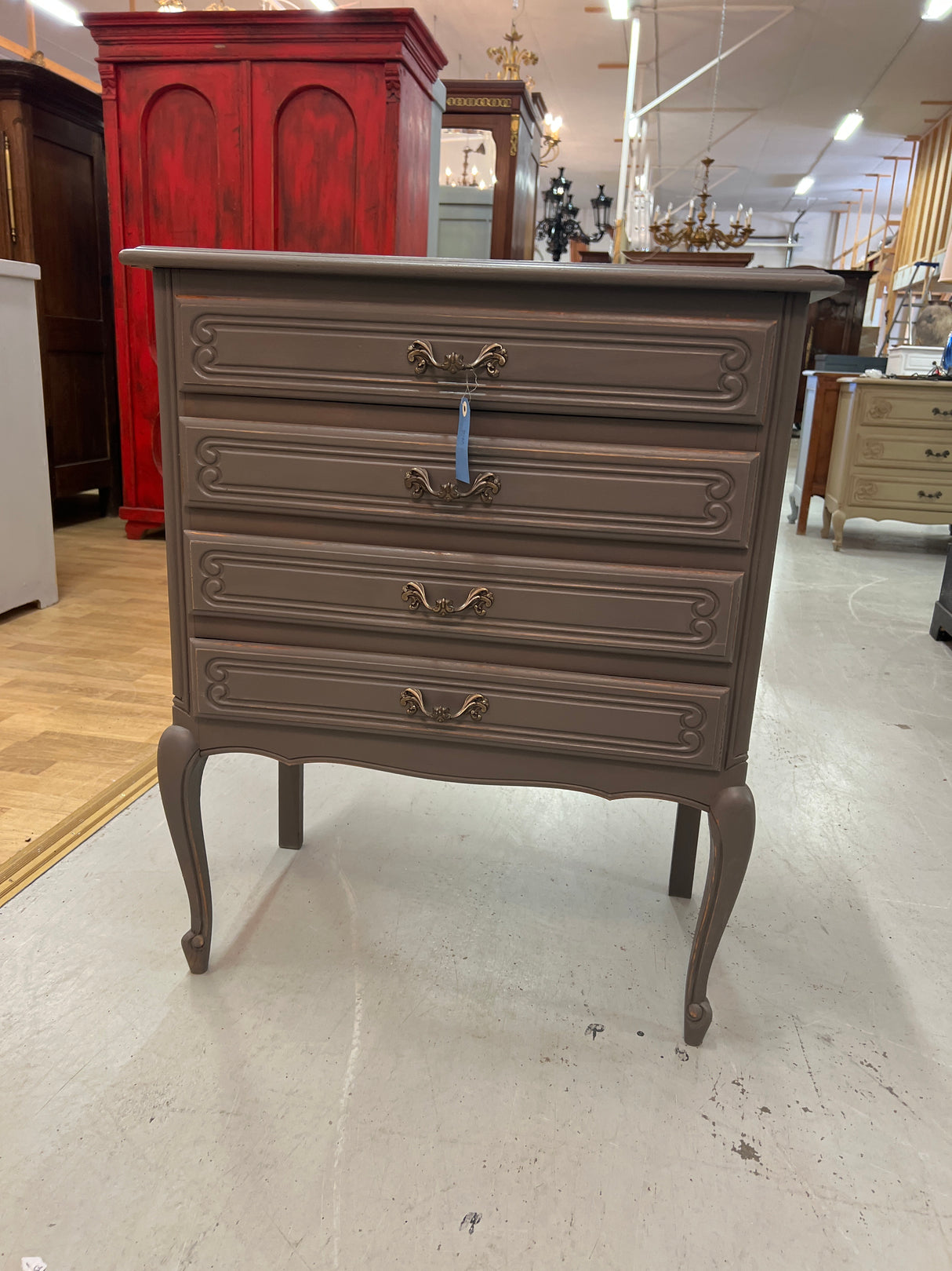 Rococo chest of drawers
