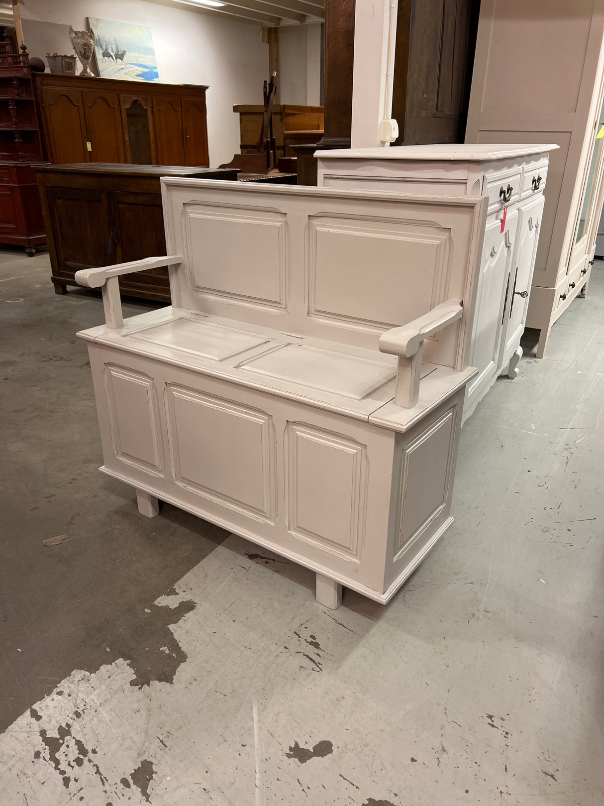 Oak bench with a chest cover, W. 105cm, D. 40cm and H. 96cm. Seat height 57cm