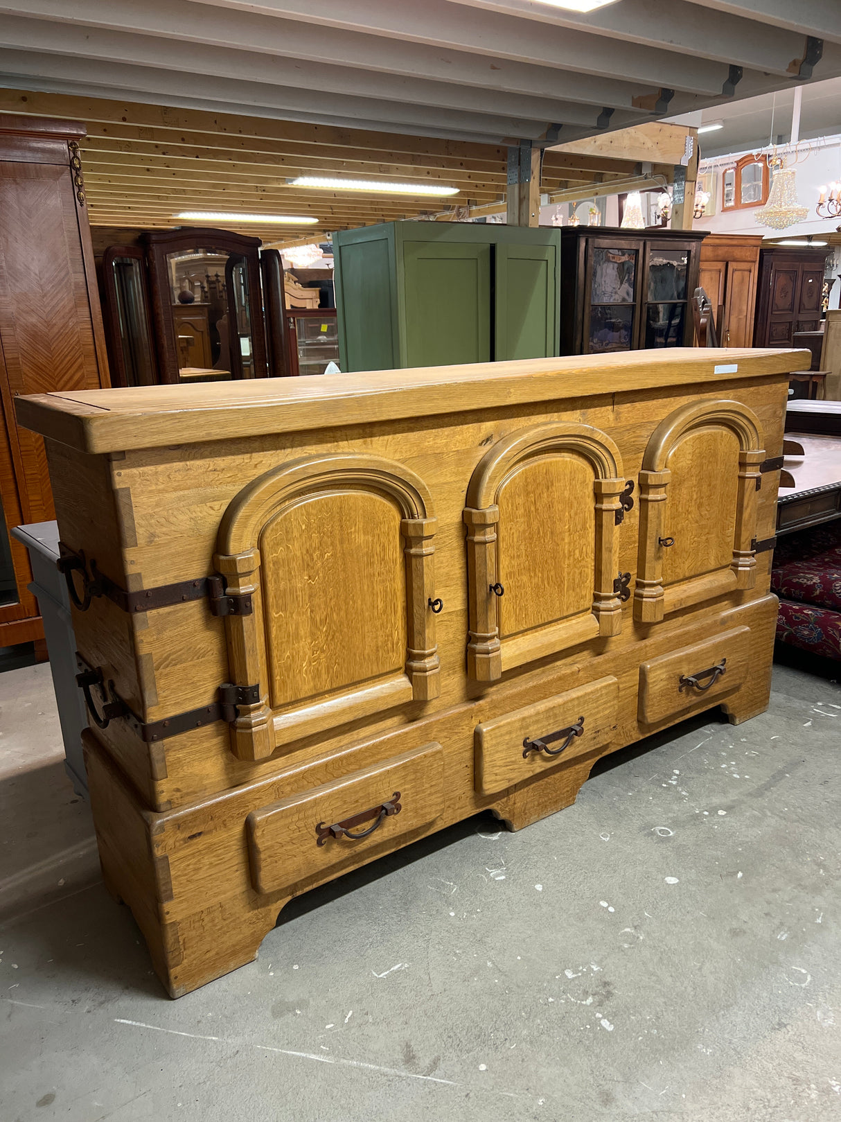 Gorgeous oak sideboard L.232.5cm, D. 56cm and H. 130cm