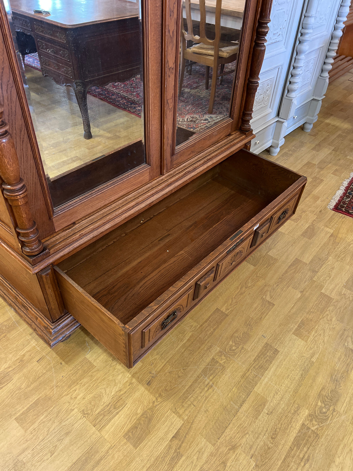Beautiful oak wardrobe from the 1910s. W. 148cm, D. 68cm, H. 223cm.