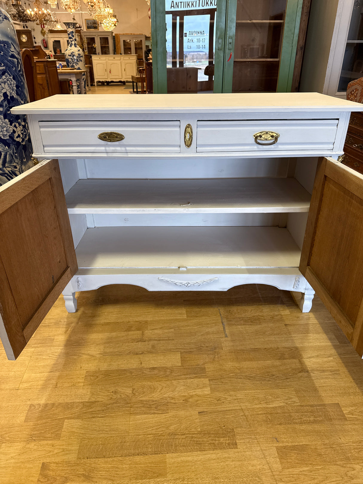 Light gray Art Nouveau sideboard W.120cm, D.50cm, H.87cm