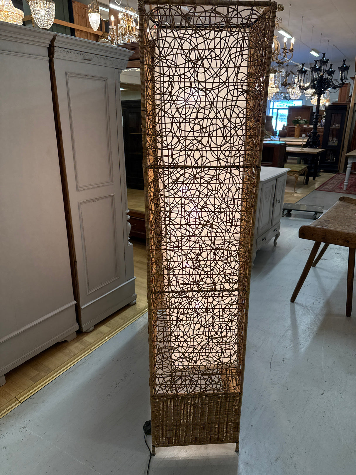 Valaisinsermi rottinkia