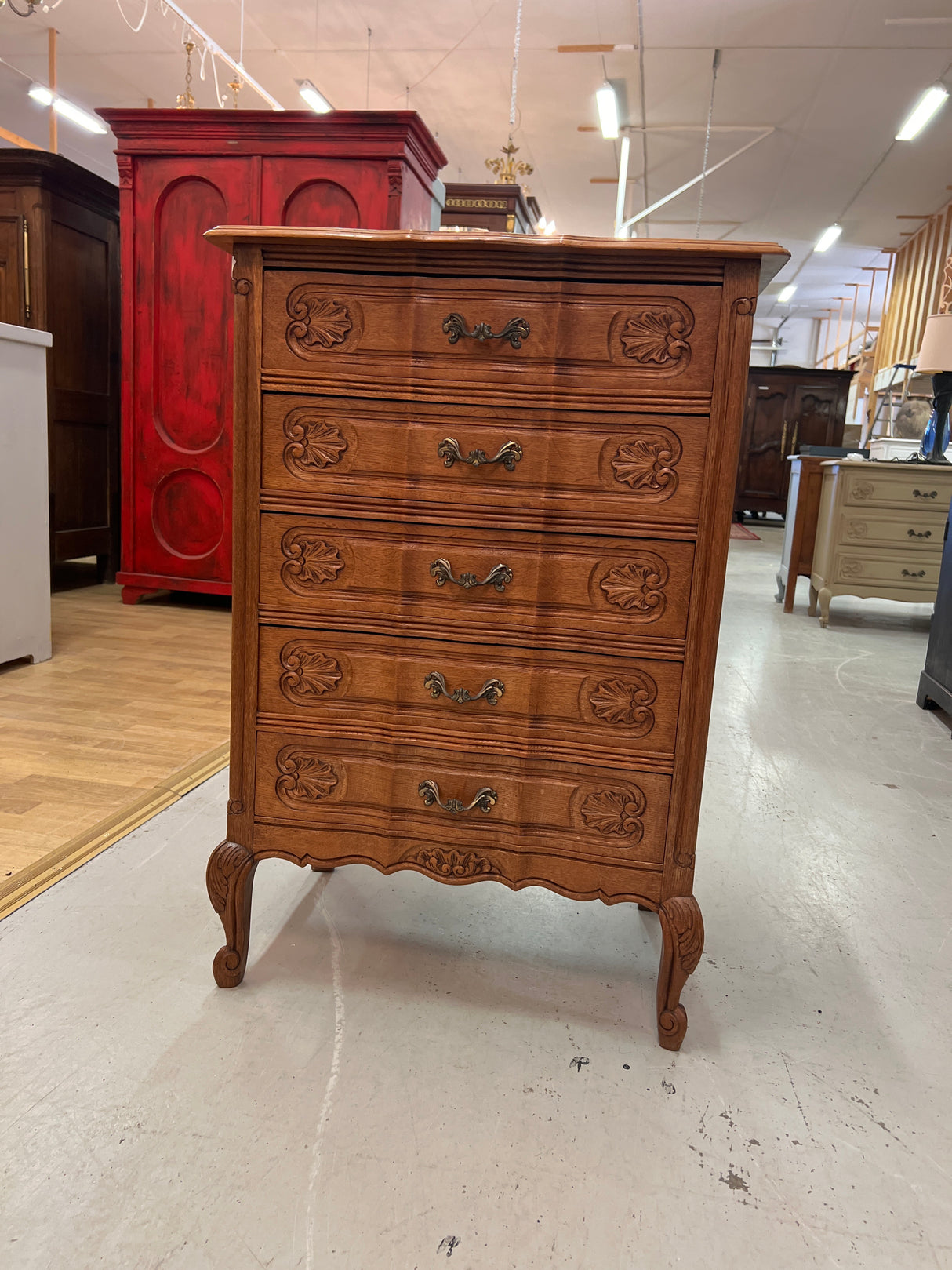 Rococo chest of drawers