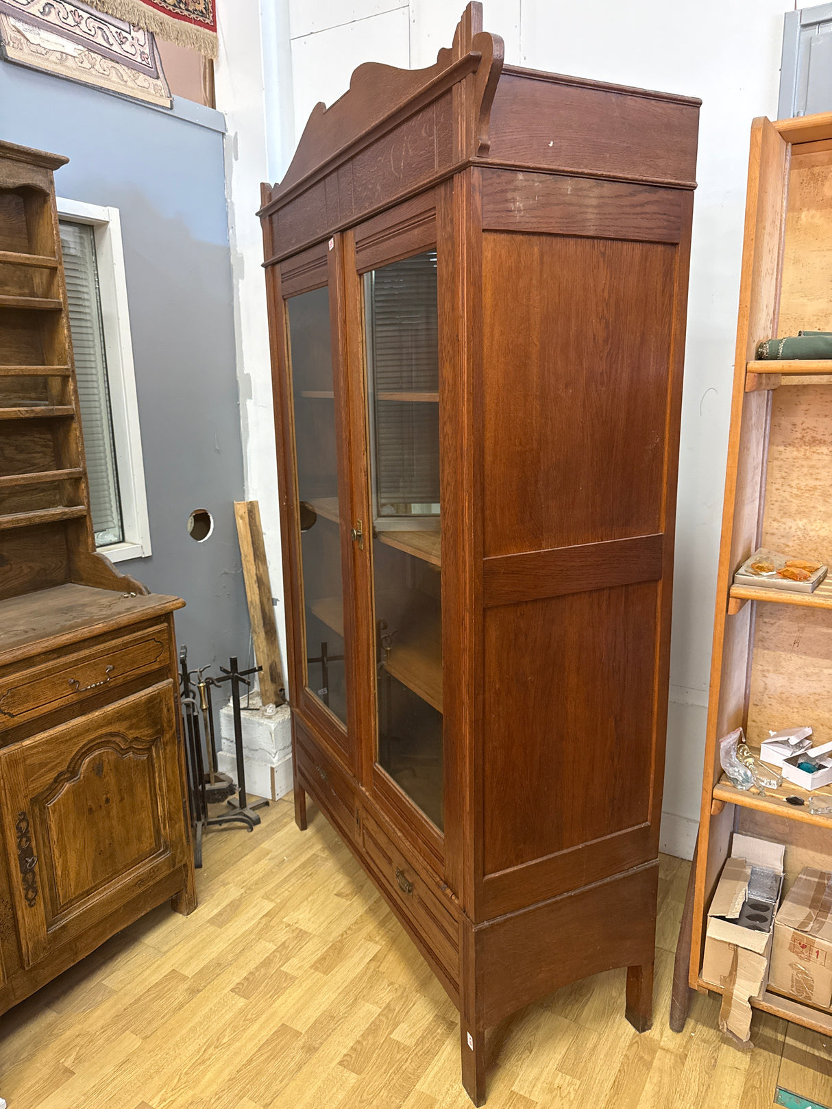 Jugend vitriini L.142cm,S.51cm, K.225cm