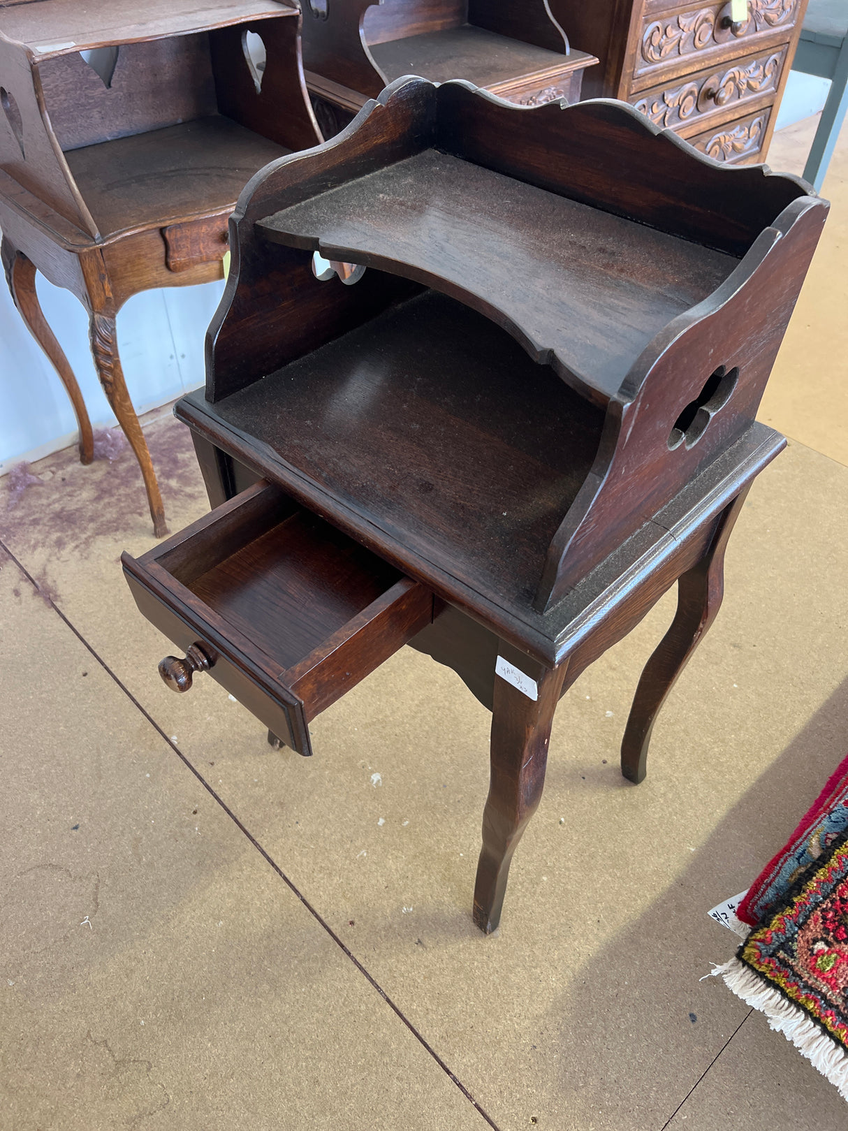 Yöpöytä / pikkulipasto