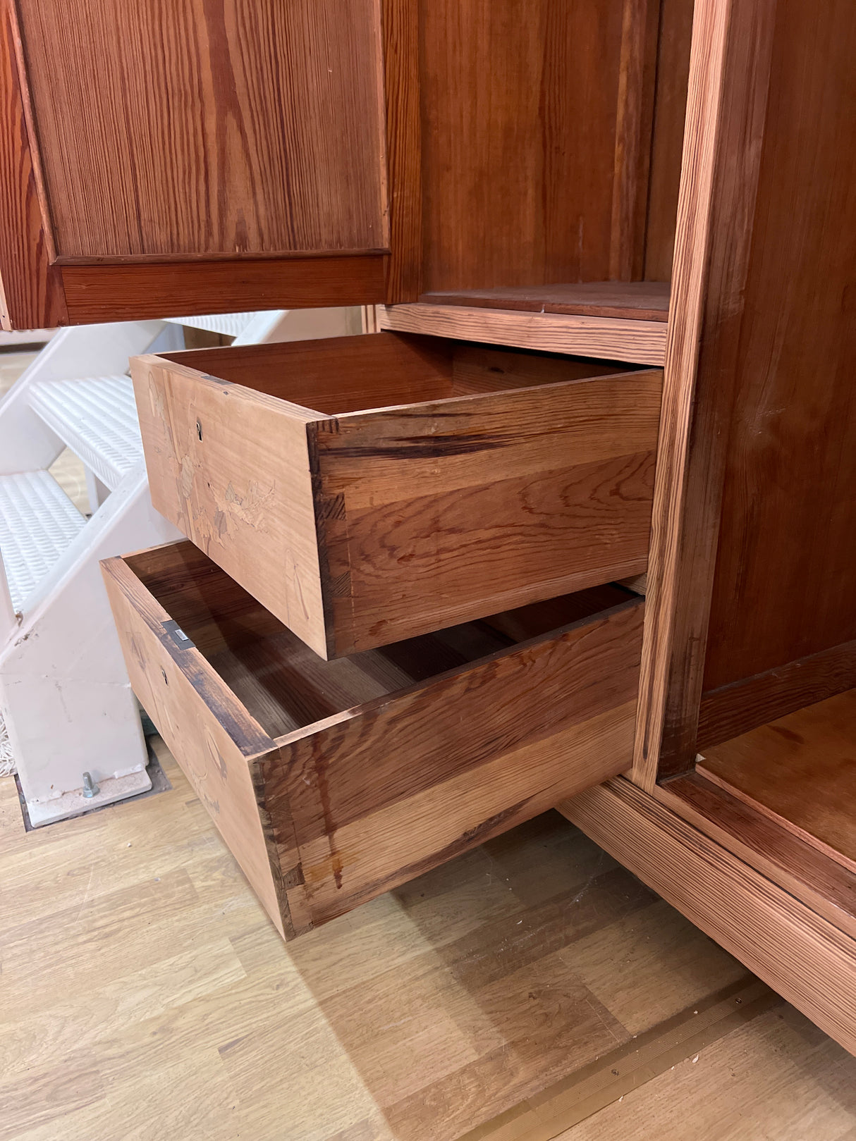 Beautiful wooden wardrobe with a finished surface. Width 119.5cm, Depth 49.5cm, Height 211.5cm.