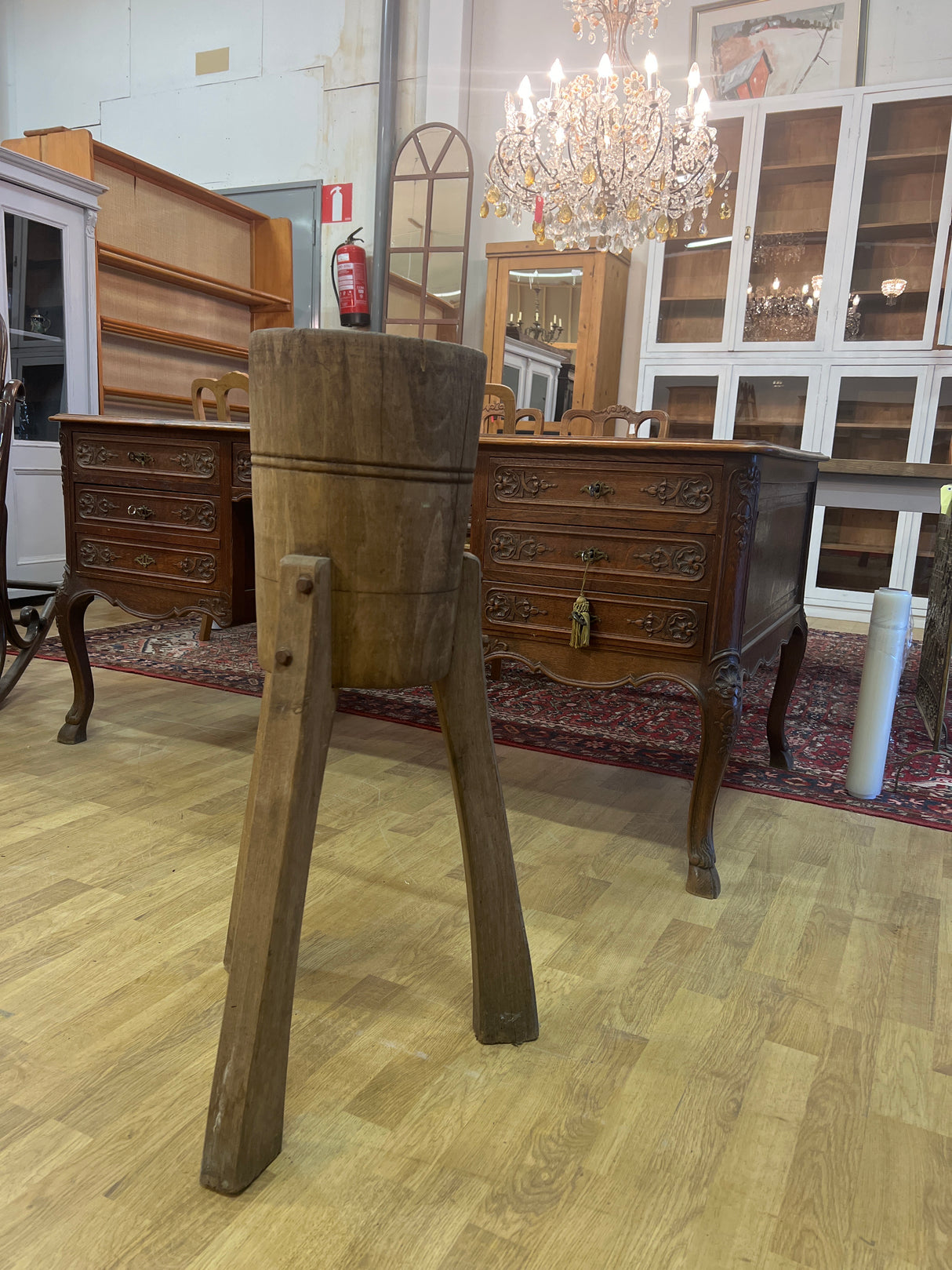 ”Teurastus pölkky”/kukkapöytä Halk. 25cm ja kork. 82,5cm