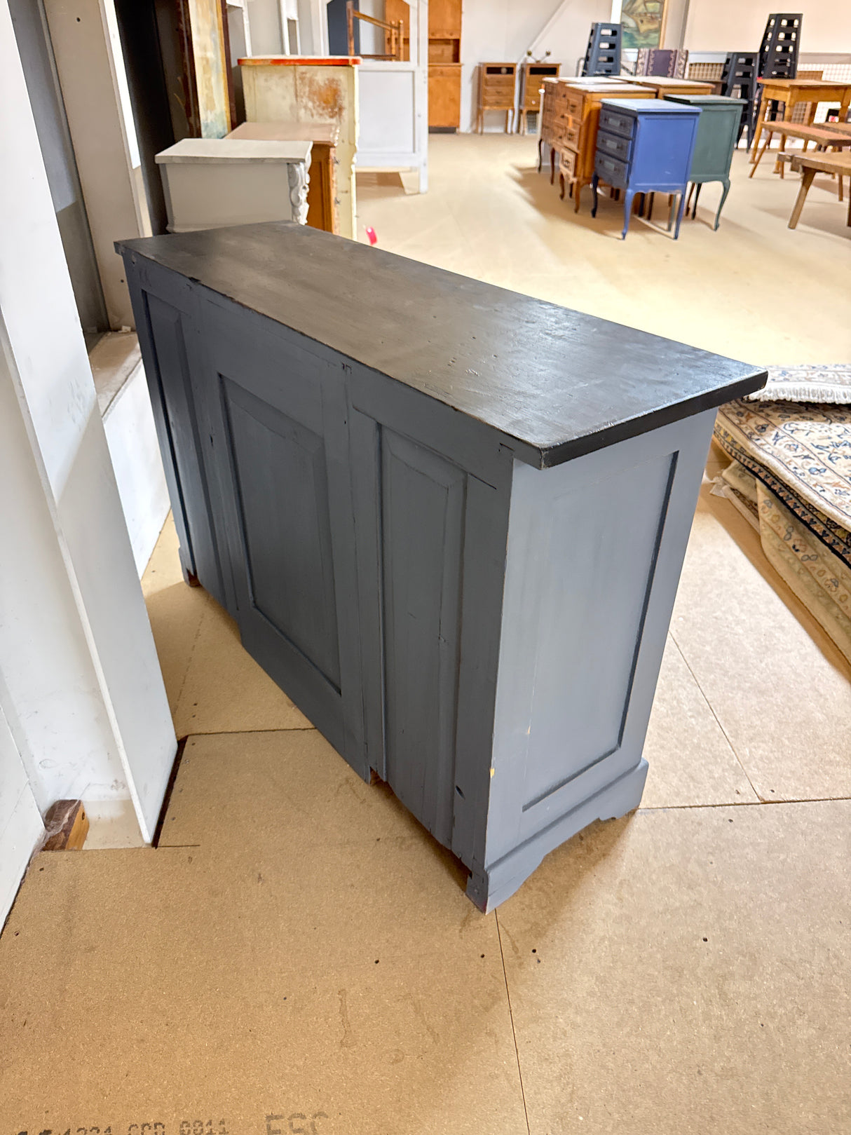 Kirjoituspöytä L.115.5cm, S.37.5cm, K.76cm