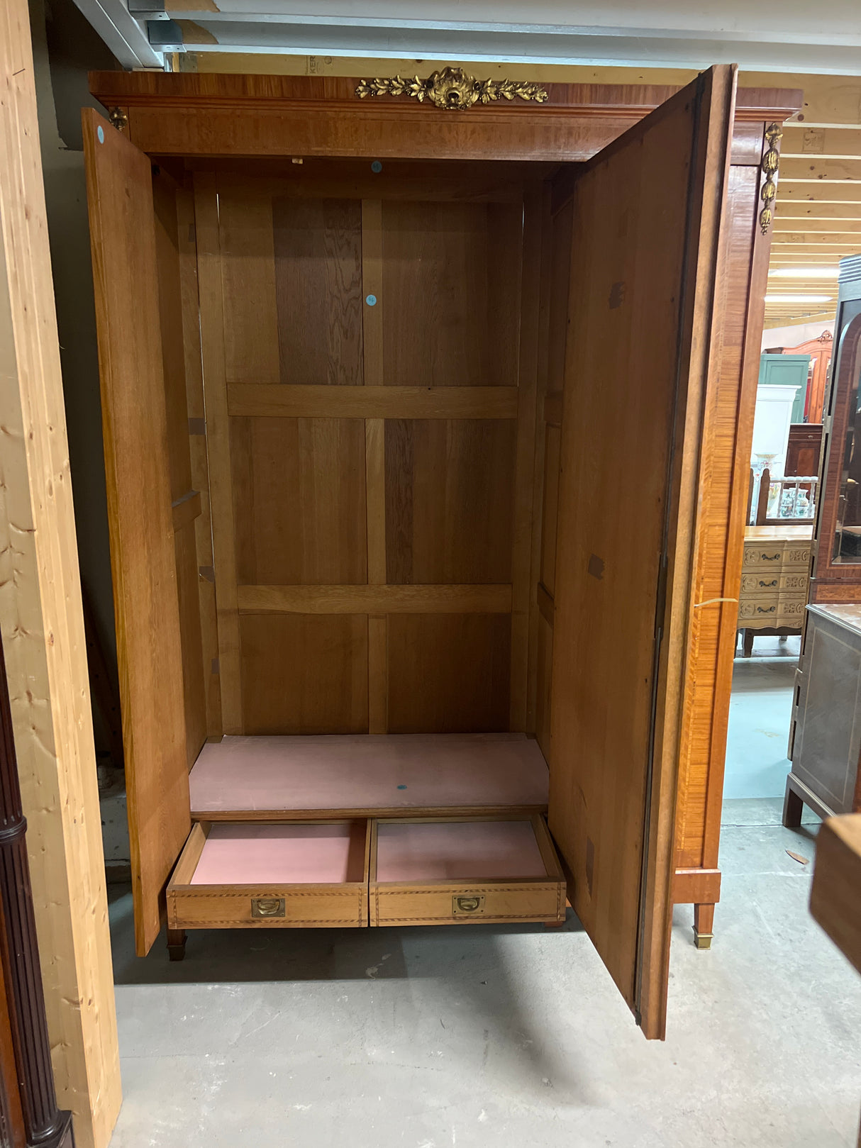 Empire wardrobe