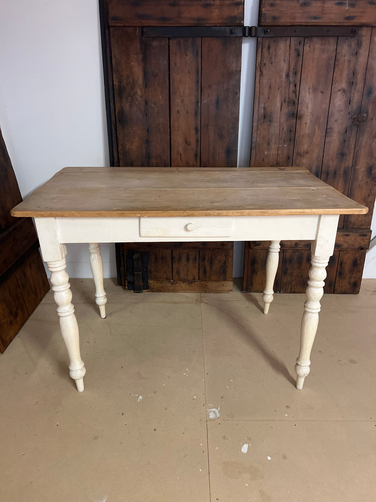 Small desk W.111cm, D.67.5cm and H.77cm