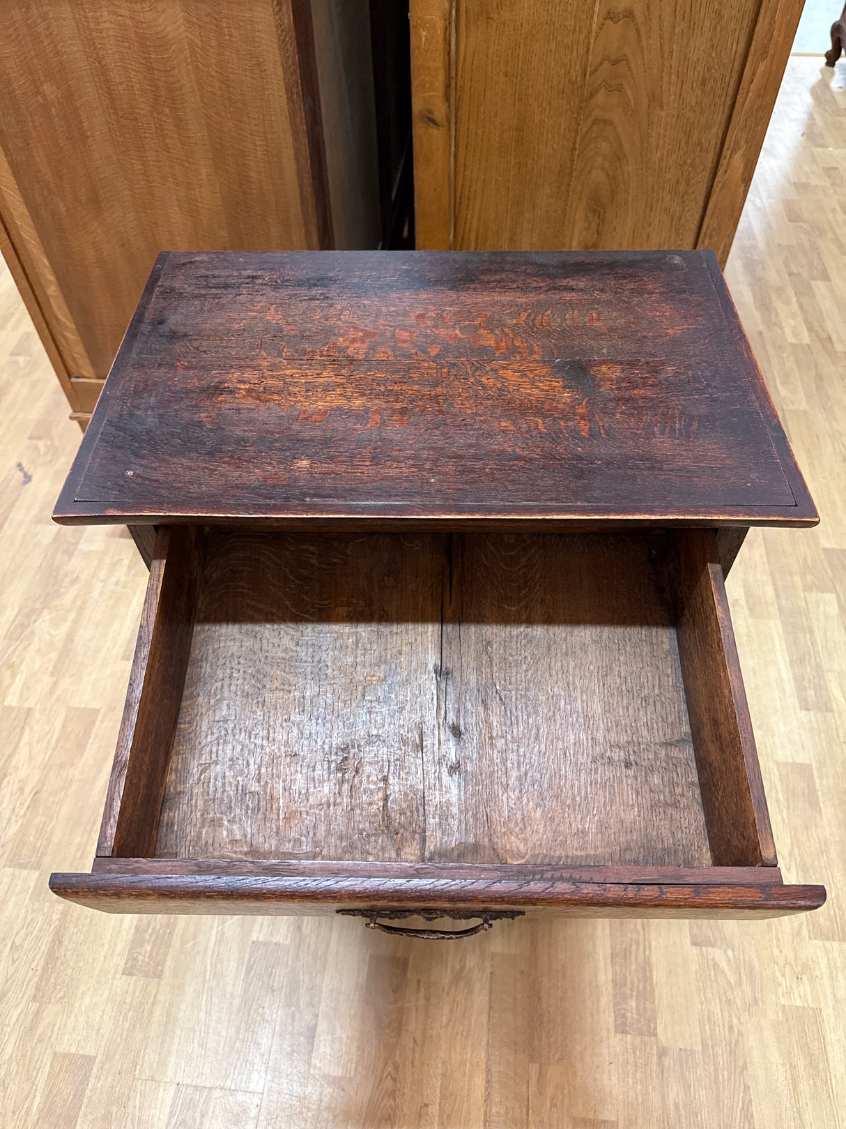 Pikkukaappi L.57cm,S.37cm,K.96cm