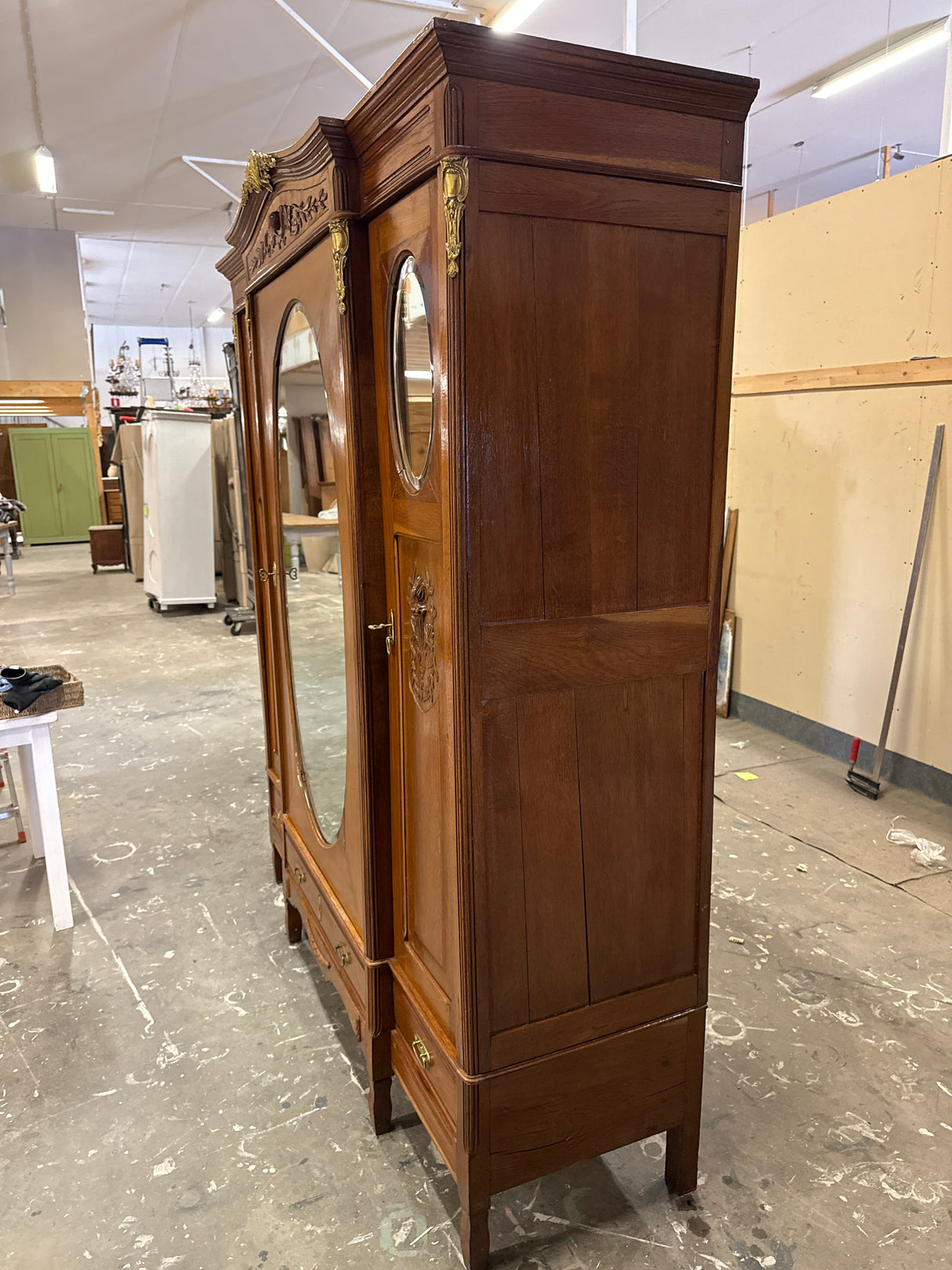 Jugend vaatekaappi L.187cm, S.60cm, K.221cm