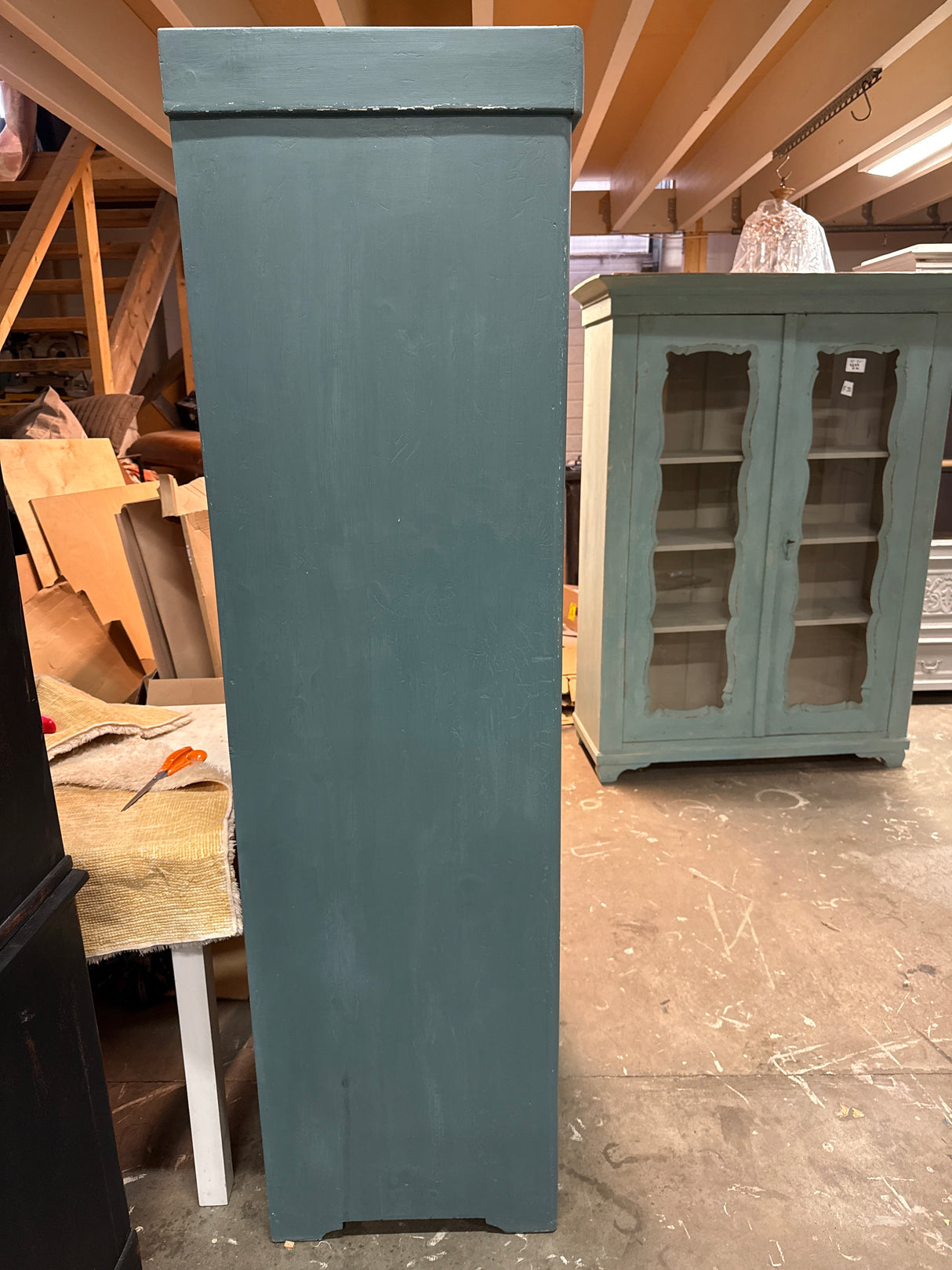 Peasant-style cabinet W.115cm, D. 53cm, H.192.5cm