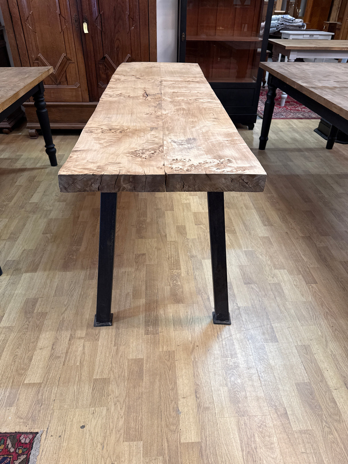 Mahtava lankkupöytä