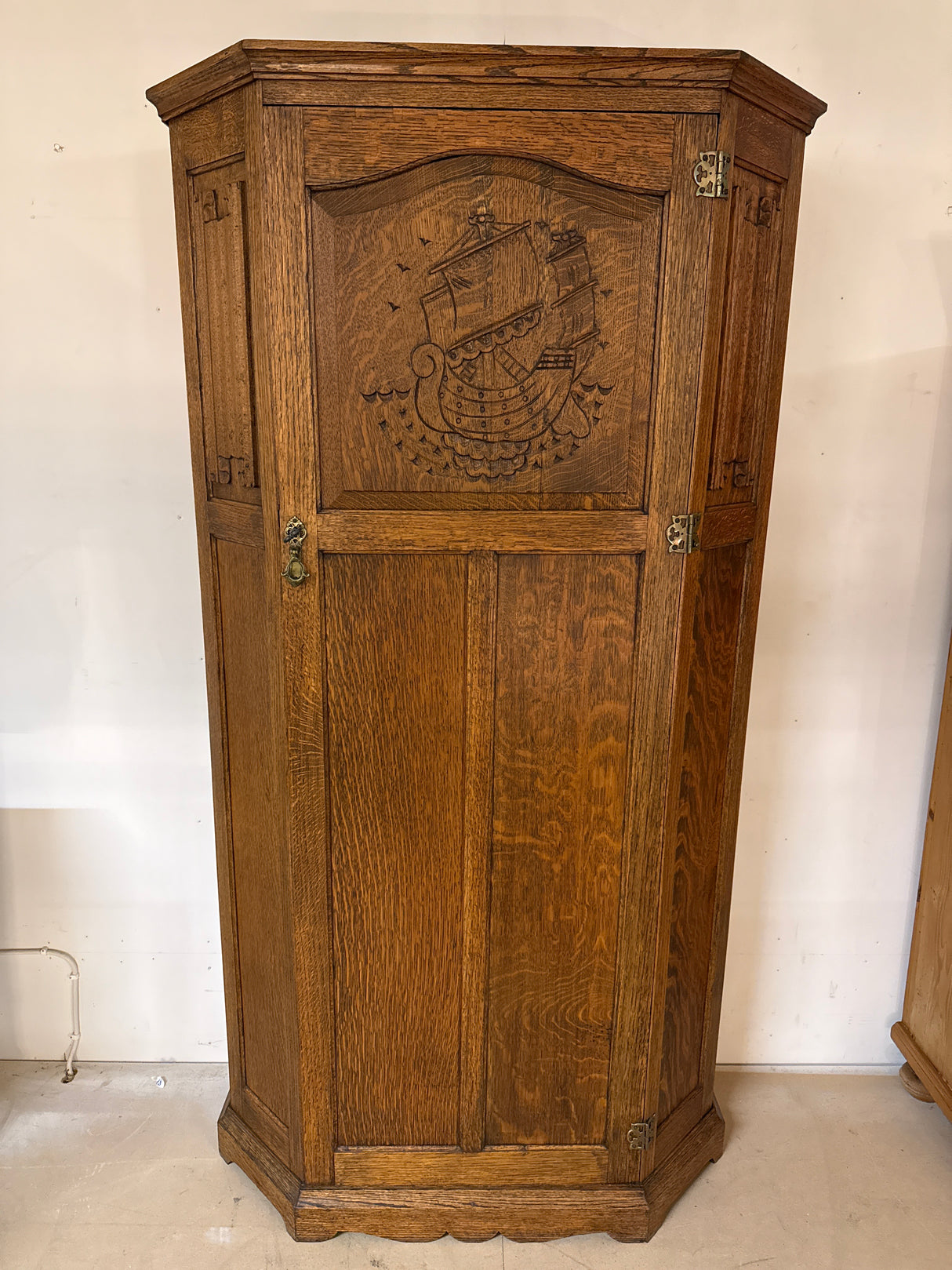 Tammi-vaatekaappi L.95.5cm, S.42.5cm, K.180cm