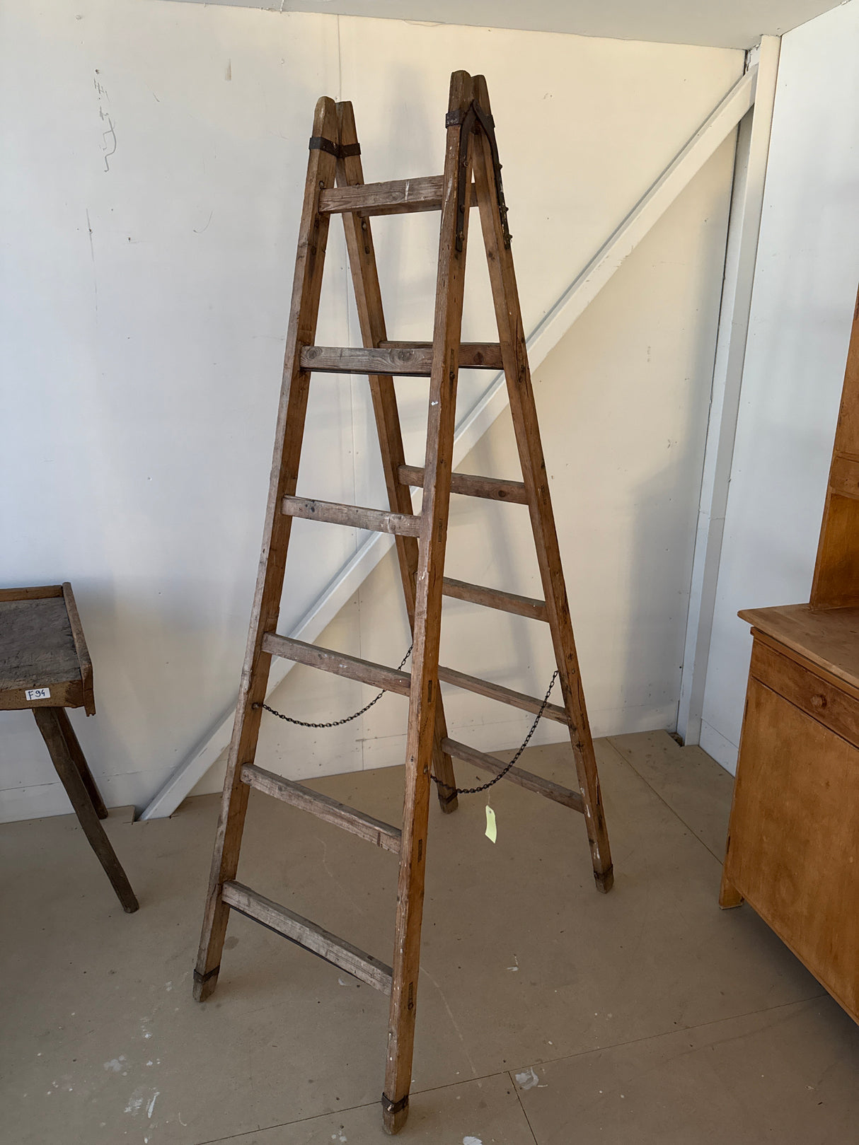 Tikapuut 1900-luvun alusta K.191cm,L.57cm, avattuna leveys 110cm