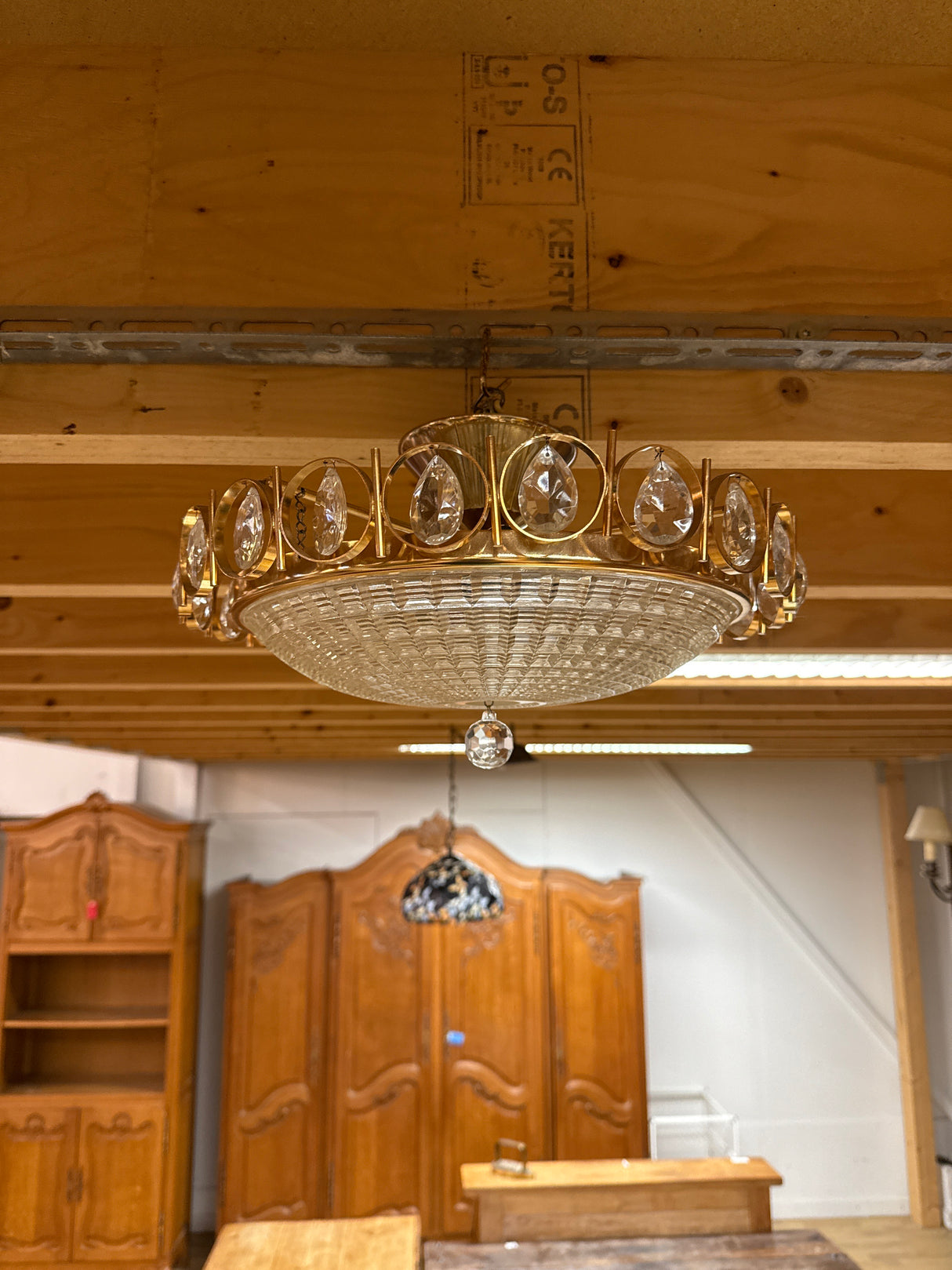 Beautiful ceiling light. Diameter 35cm, height 22cm.