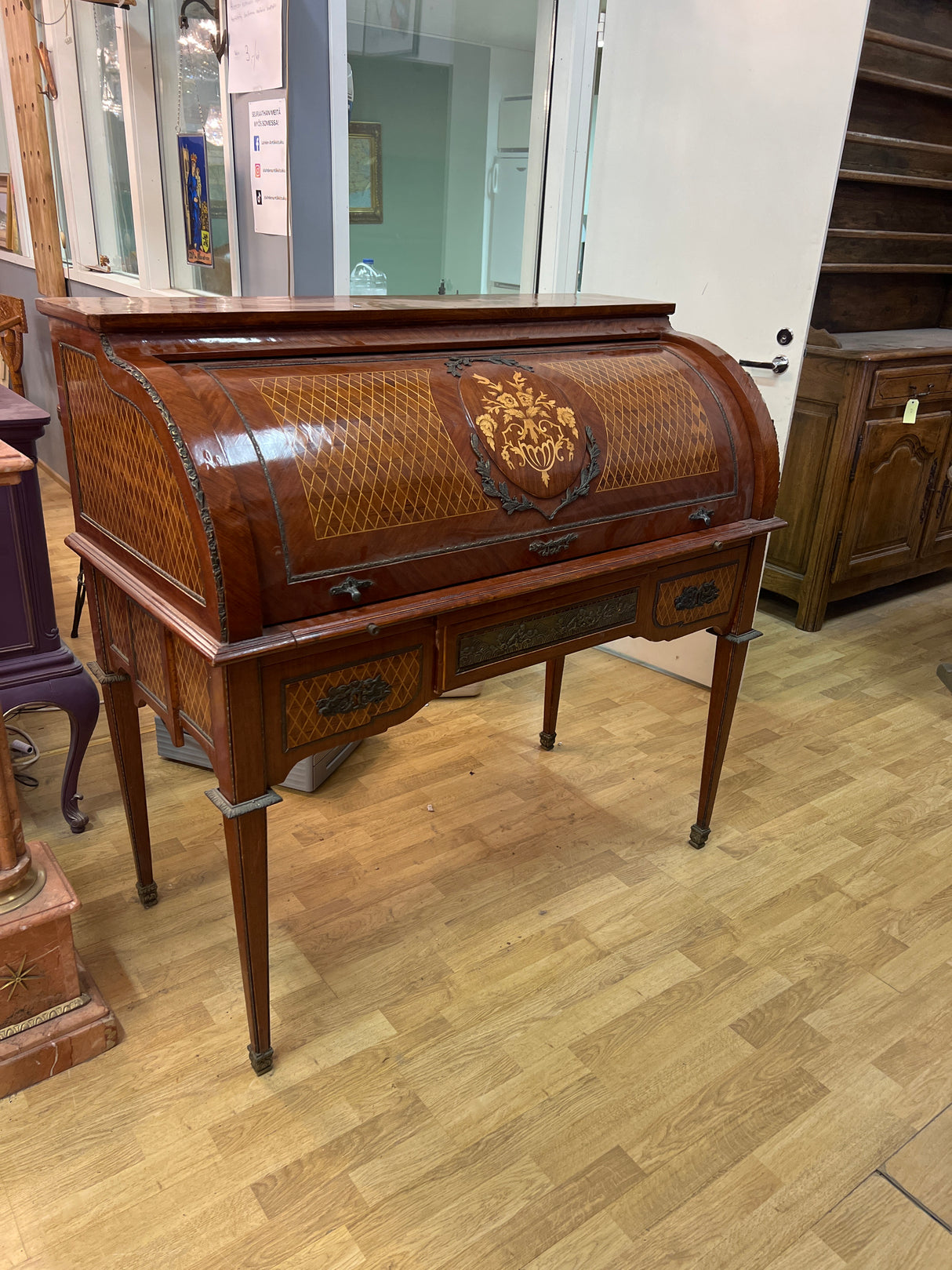 Italian writing desk, W. 122.5cm, D. 61cm, H. 118cm