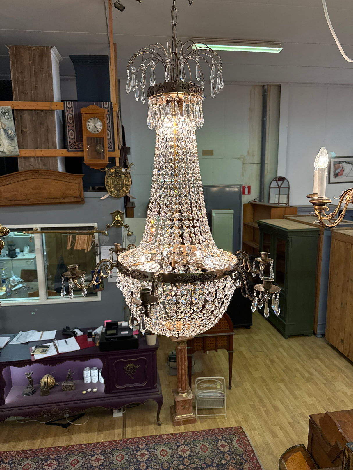 Kaunis 6-arminen empire-kruunu