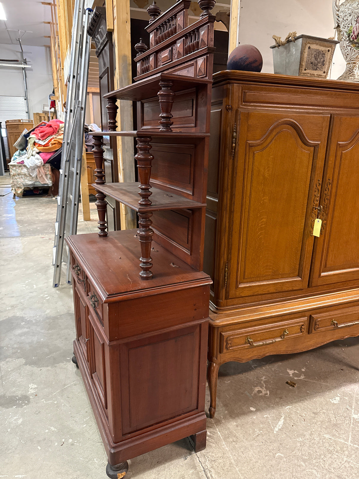 Astia/tarjoilukaappi L.83.5cm,S.41.5,K.187cm